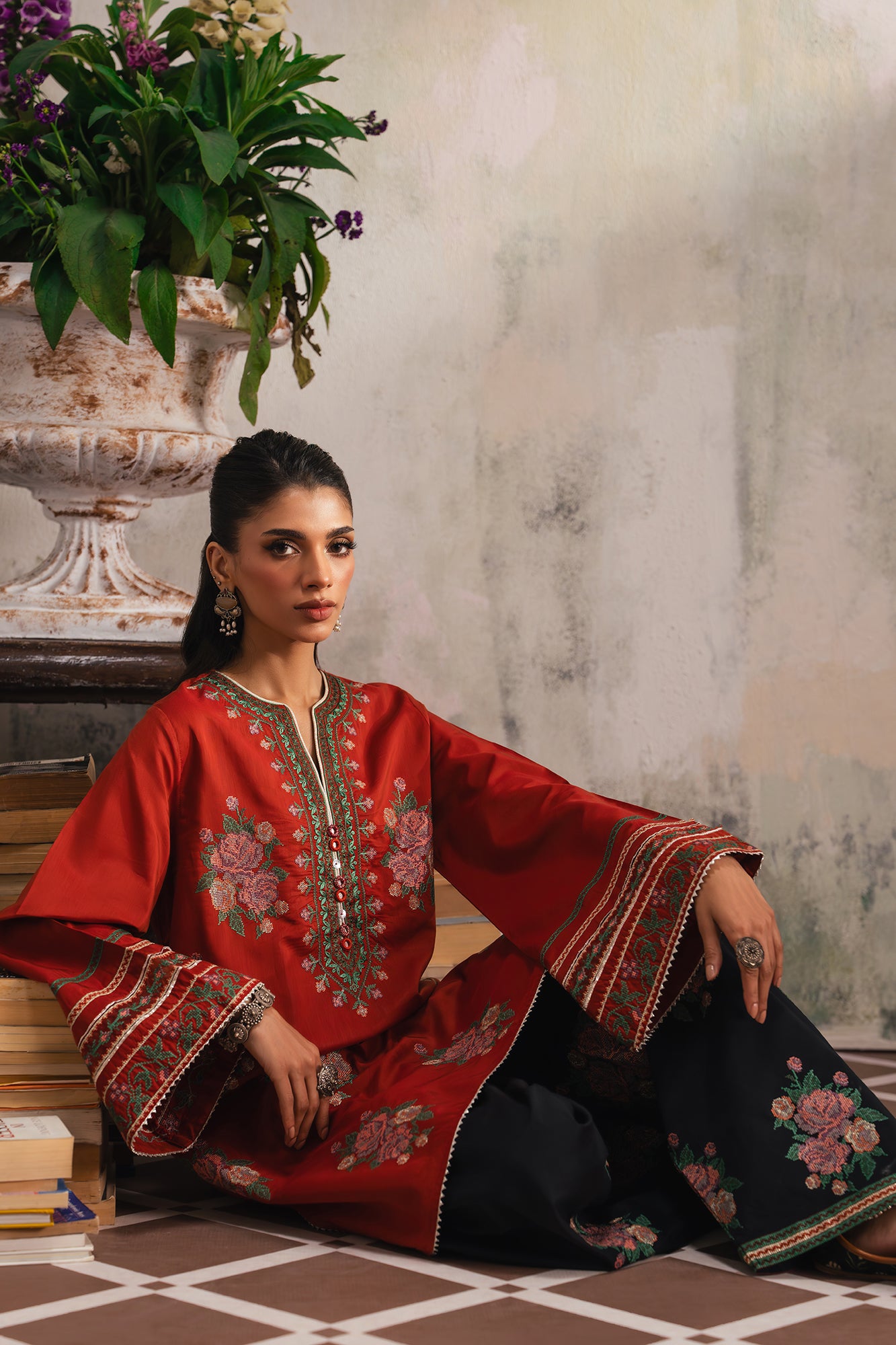 EMBROIDERED SUIT (E4245/103/209)