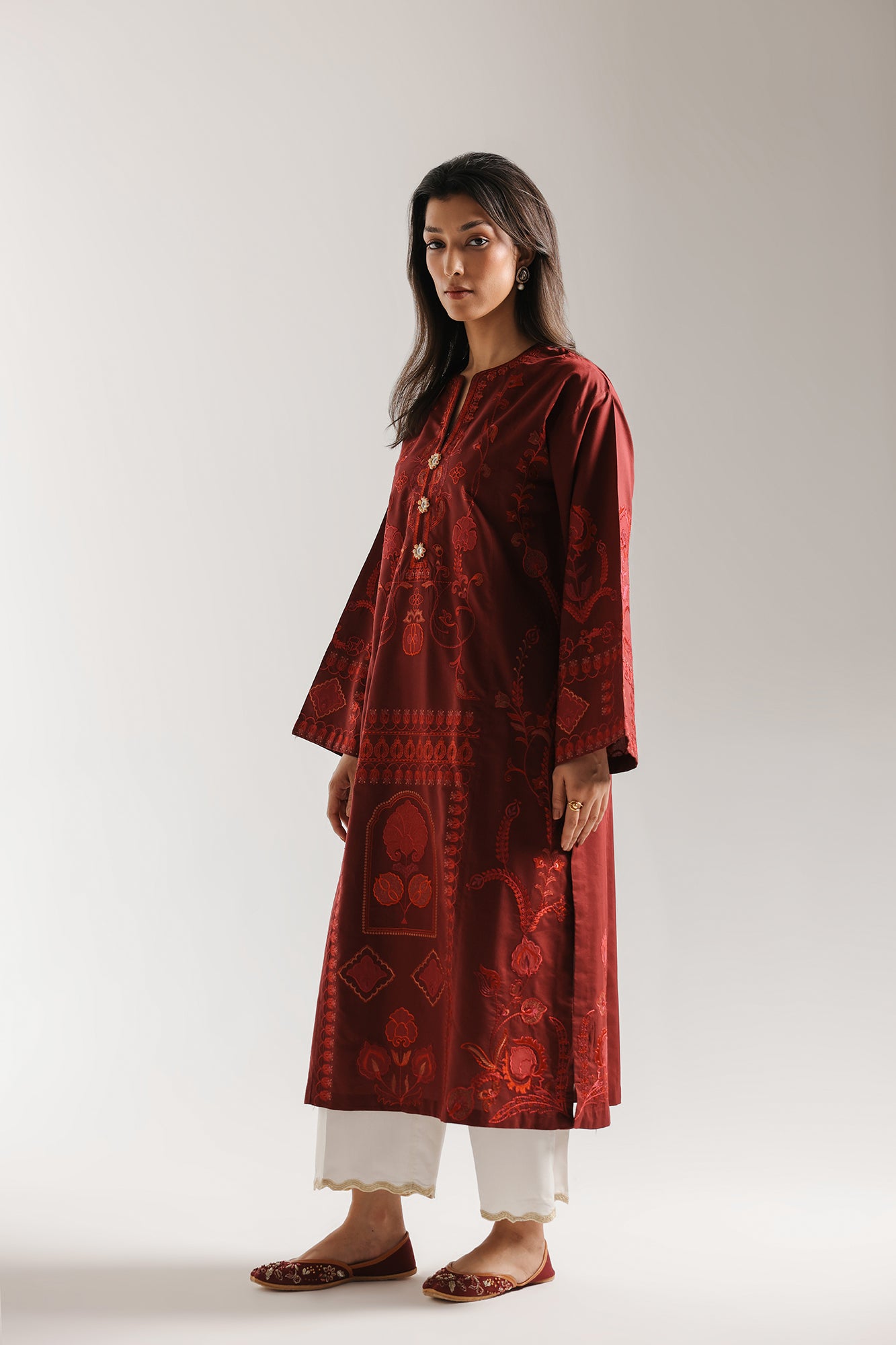 EMBROIDERED SUIT (E4334/103/318)