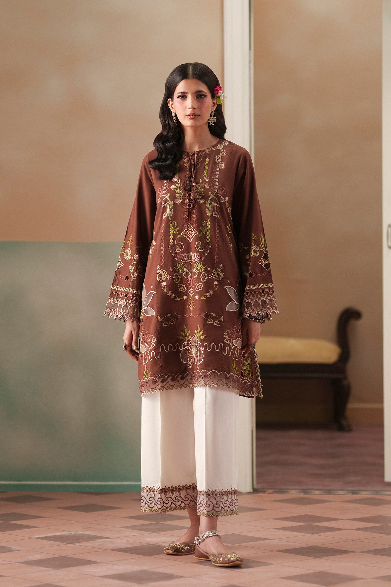 EMBROIDERED SUIT (E4360/103/319)