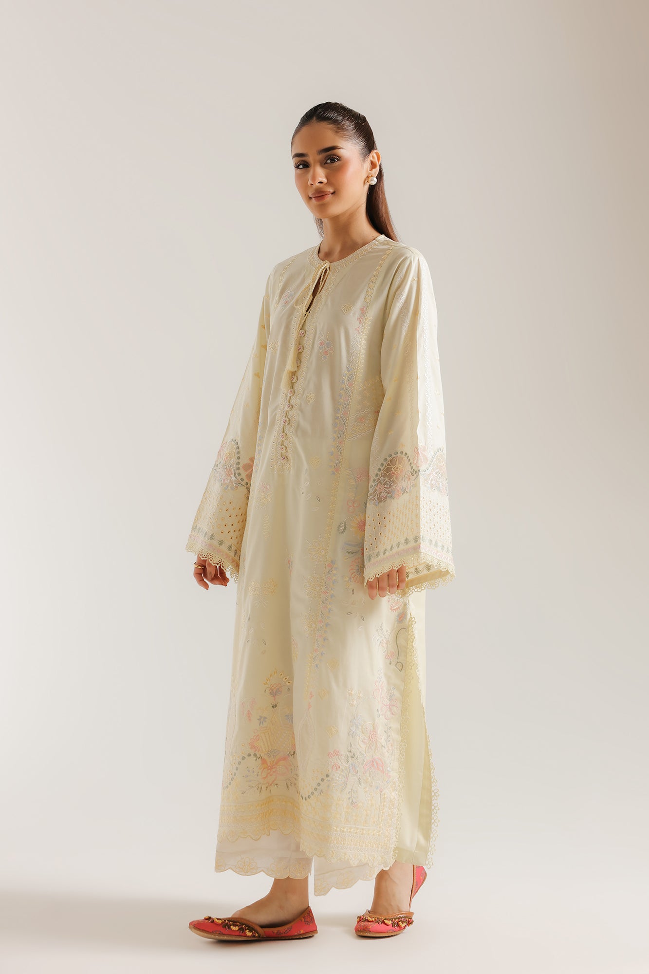 EMBROIDERED SUIT (E4366/103/110)