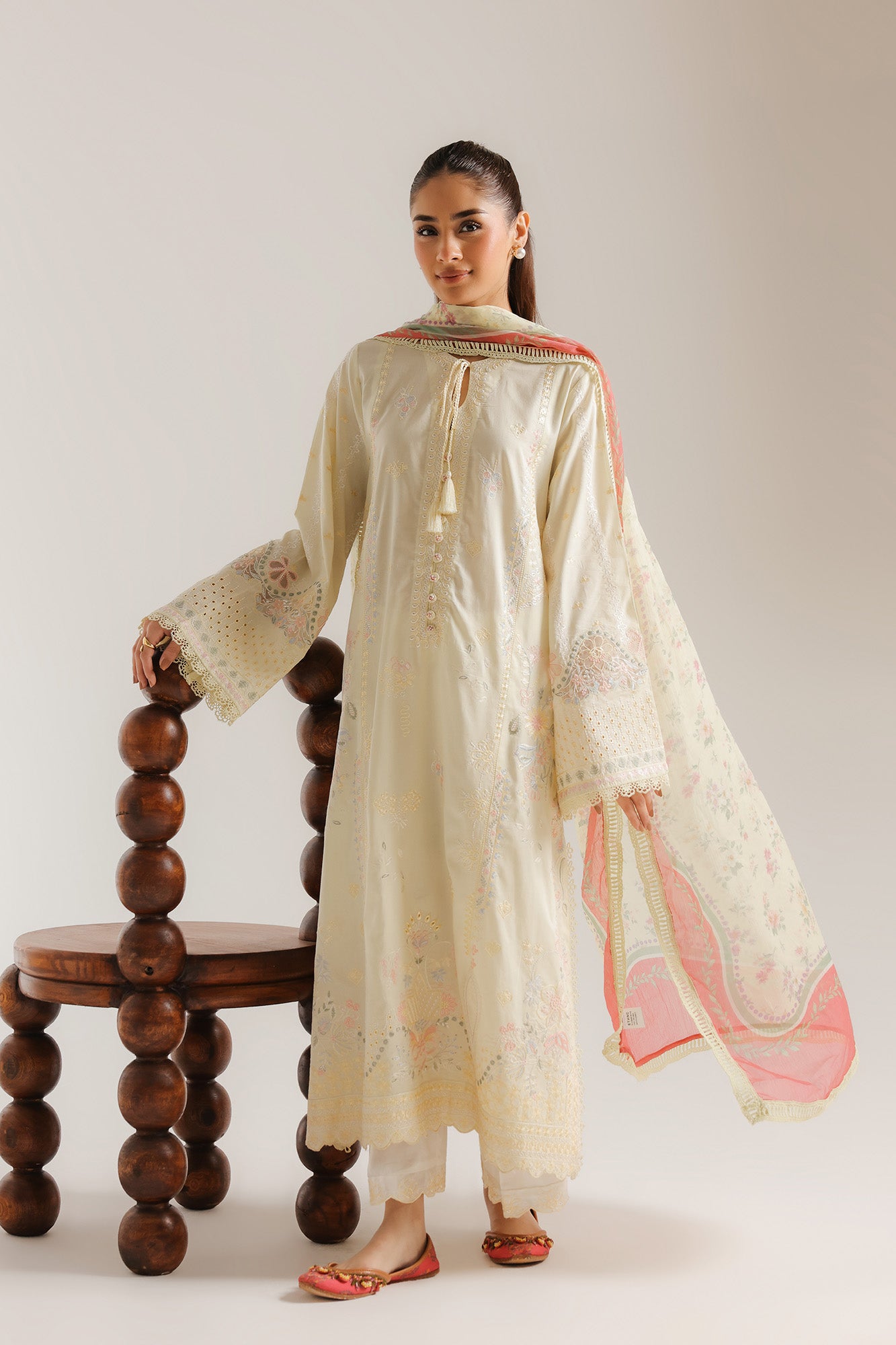 EMBROIDERED SUIT (E4366/103/110)
