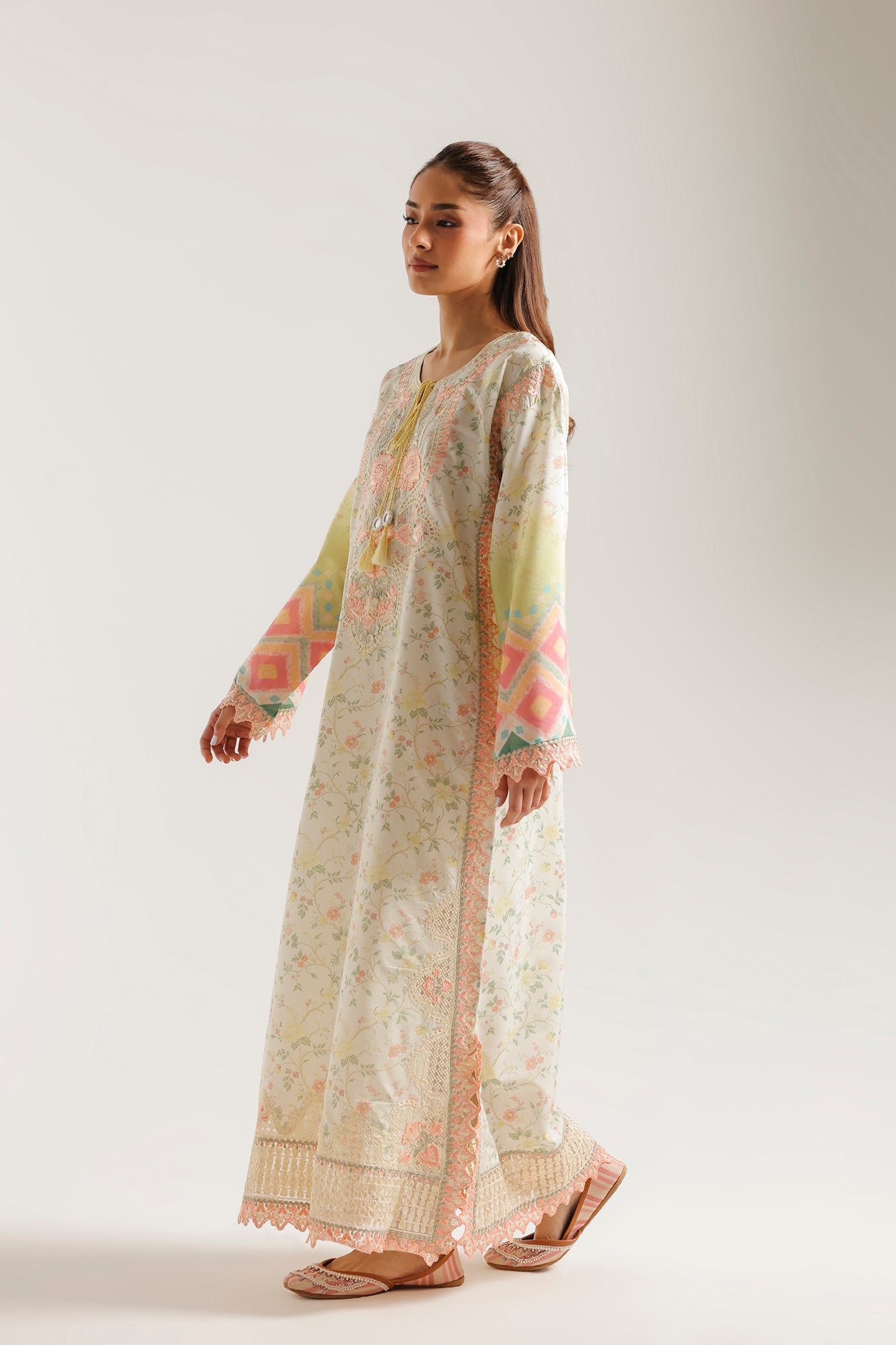 EMBROIDERED KAFTAN (E4407/103/005)