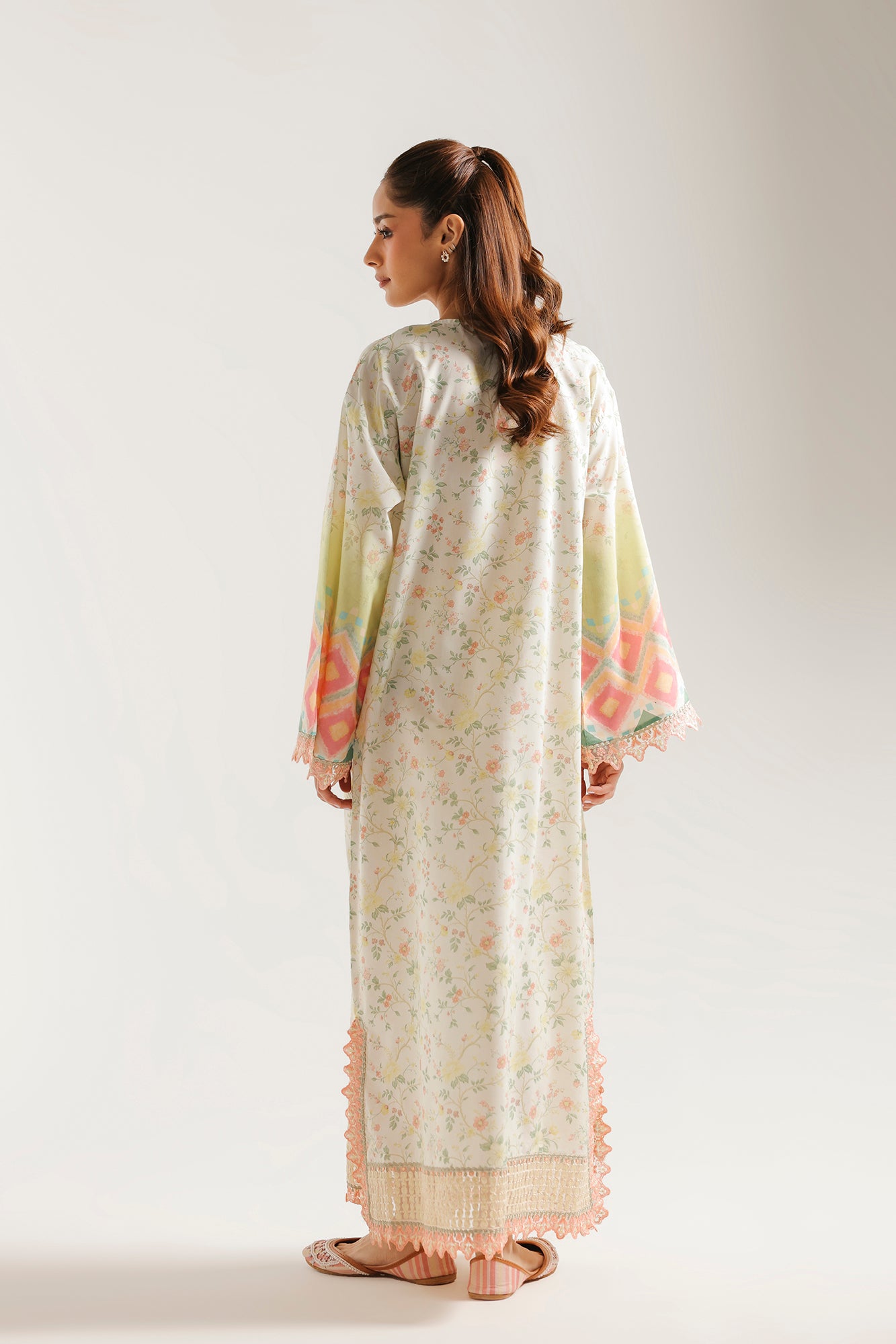 EMBROIDERED KAFTAN (E4407/103/005)