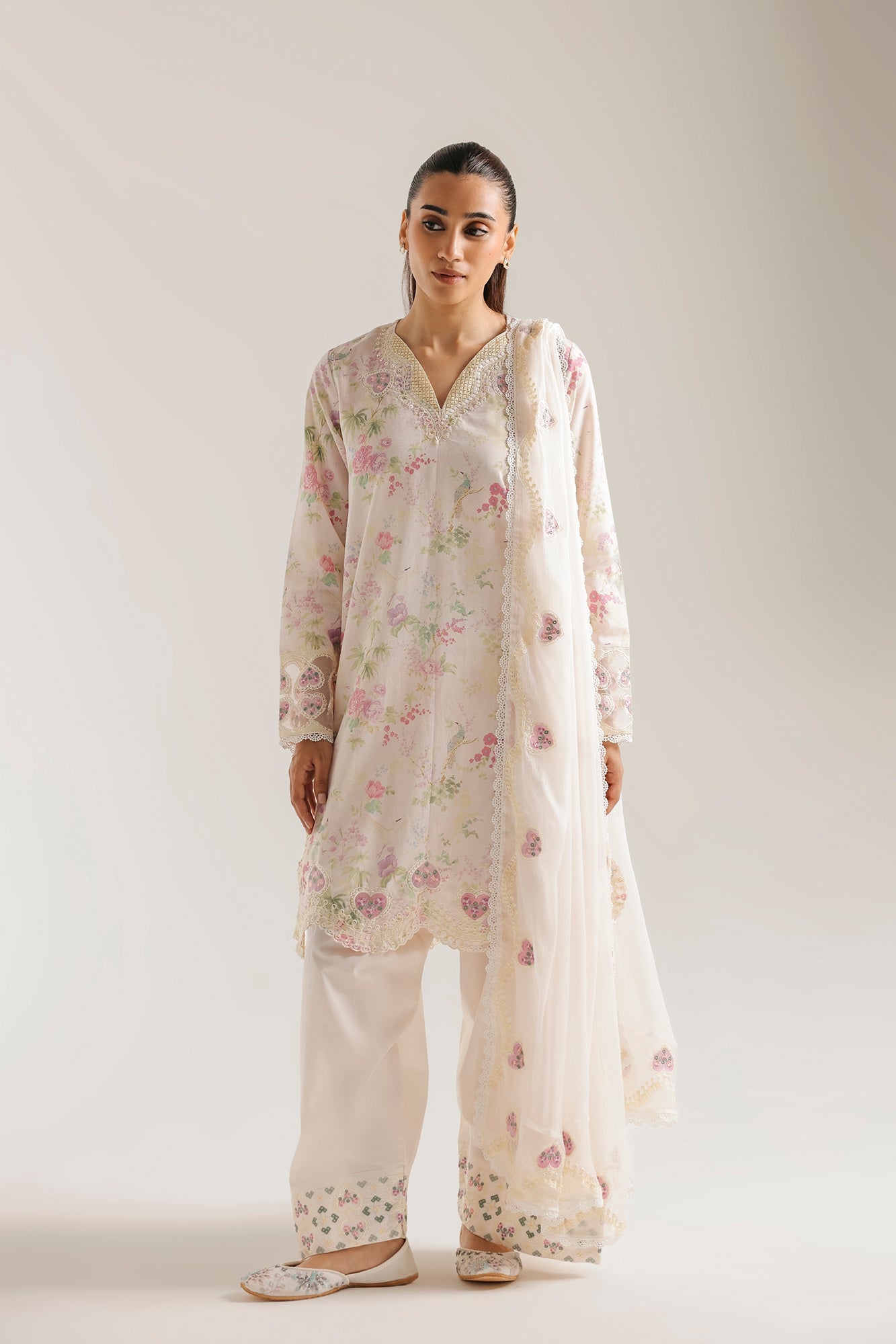 EMBROIDERED SUIT (E4419/103/316)