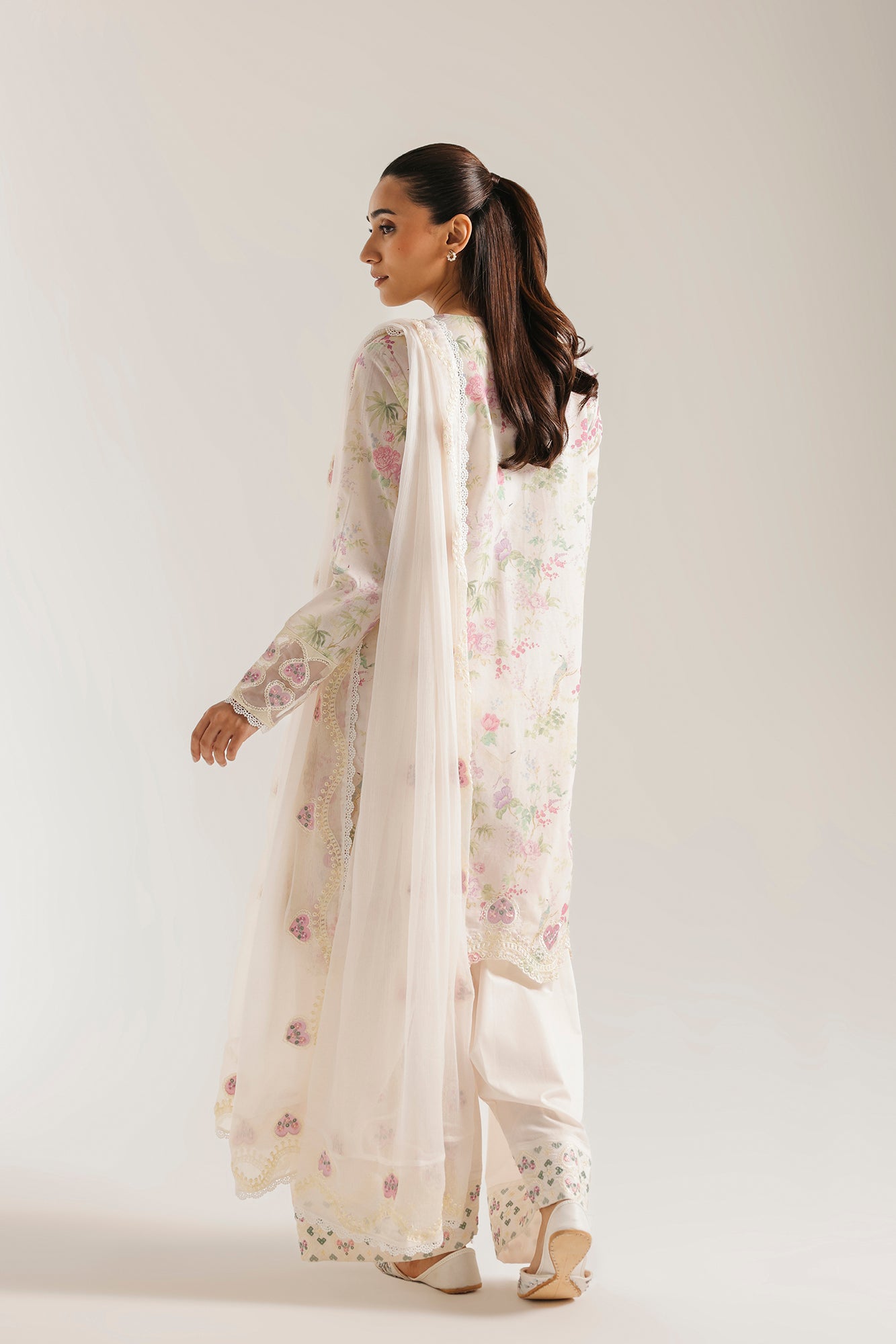 EMBROIDERED SUIT (E4419/103/316)