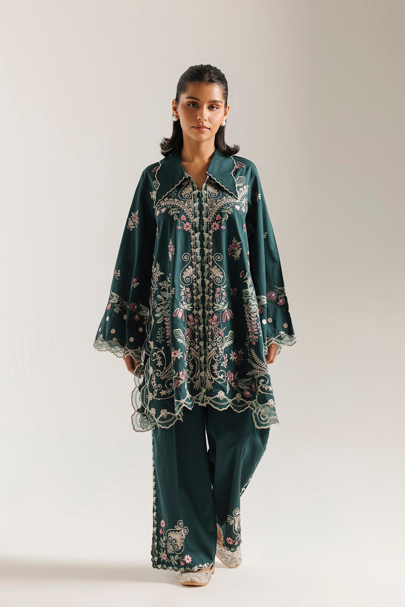 EMBROIDERED SUIT (E4432/103/703)