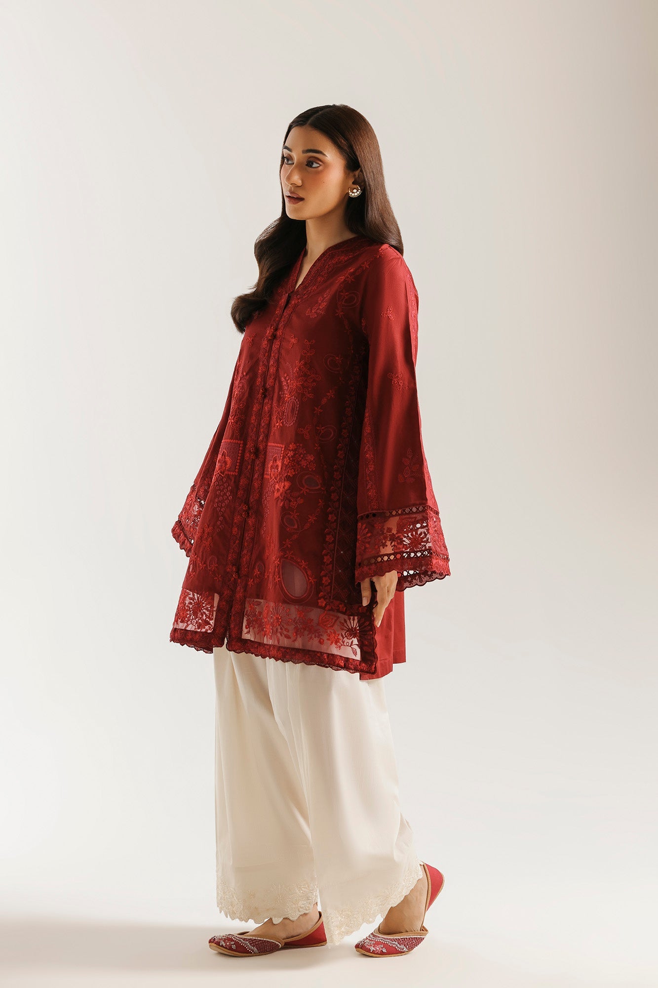 EMBROIDERED SUIT (E4438/103/415)
