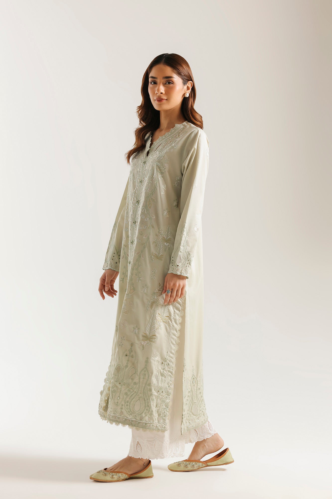 EMBROIDERED SUIT (E4439/103/130)