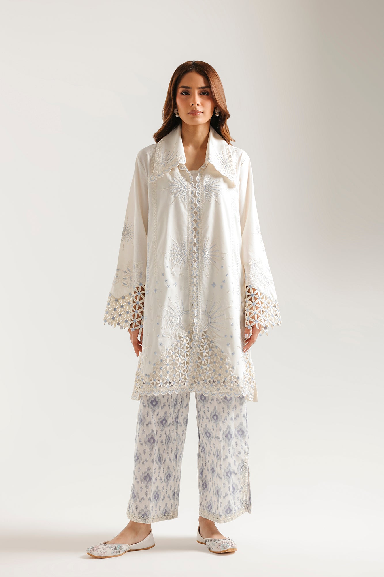 EMBROIDERED SUIT (E4447/103/003)