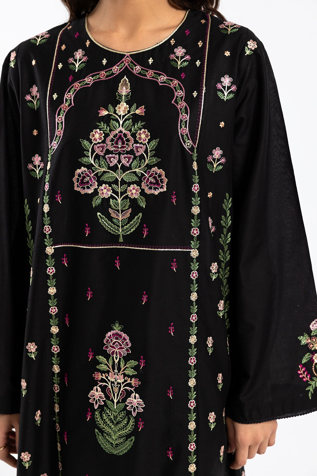 EMBROIDERED SHIRT (E4452/102/902)