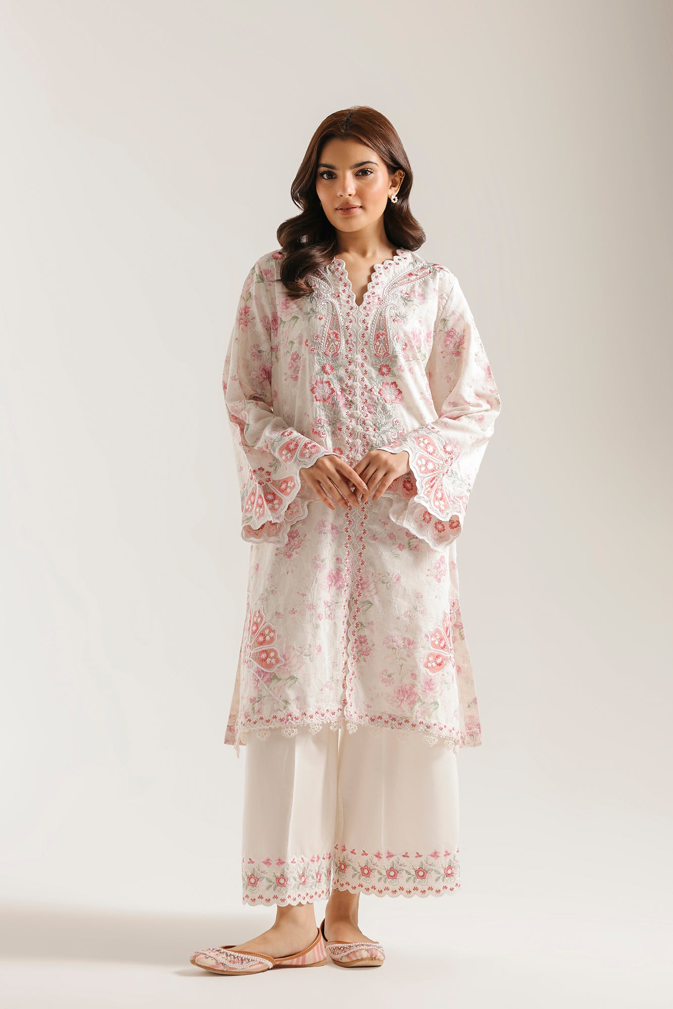 EMBROIDERED SUIT (E4457/103/005)