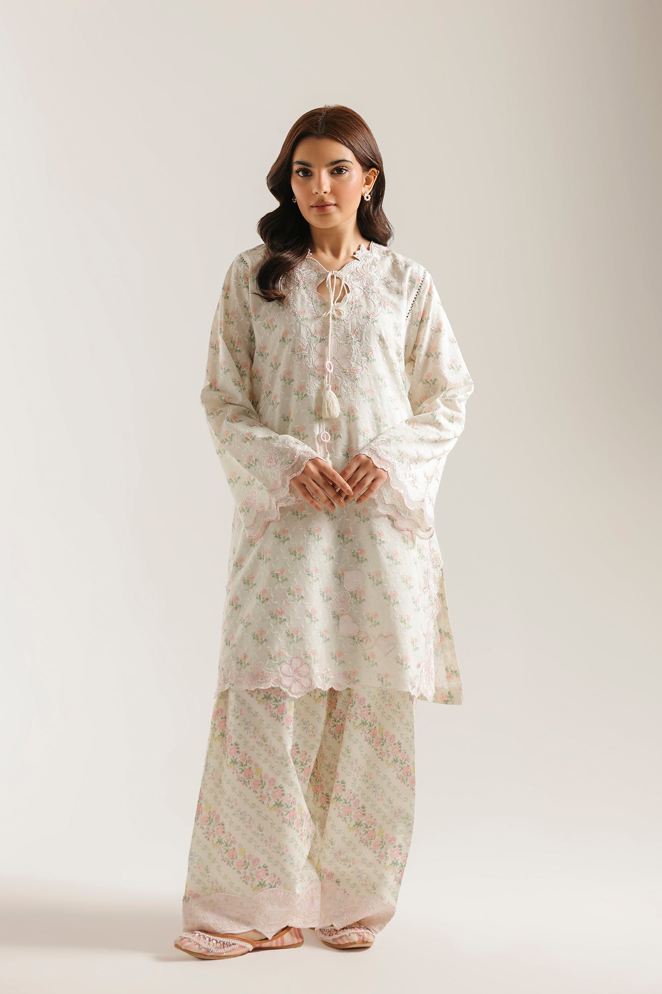EMBROIDERED SUIT (E4459/103/004)