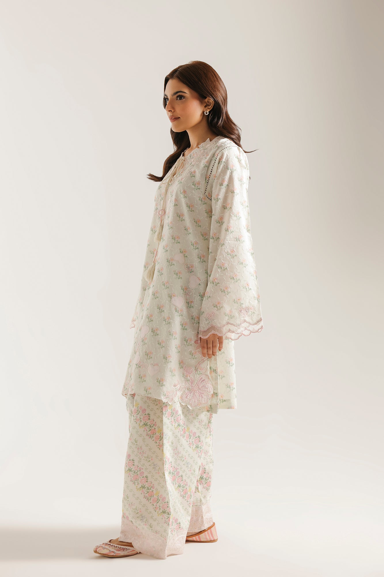 EMBROIDERED SUIT (E4459/103/004)