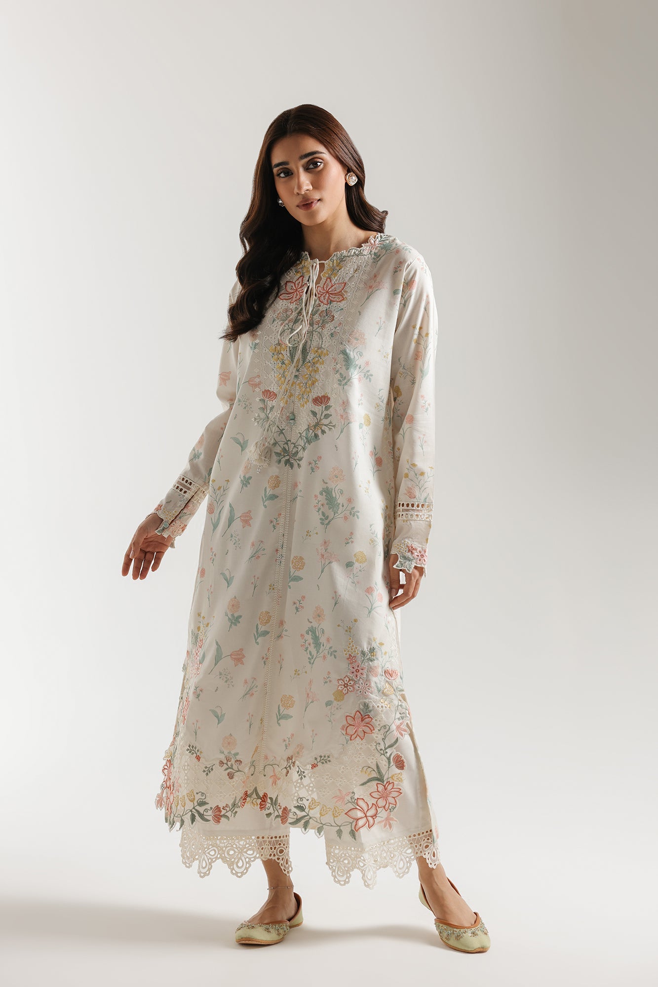 EMBROIDERED SUIT (E4466/103/006)