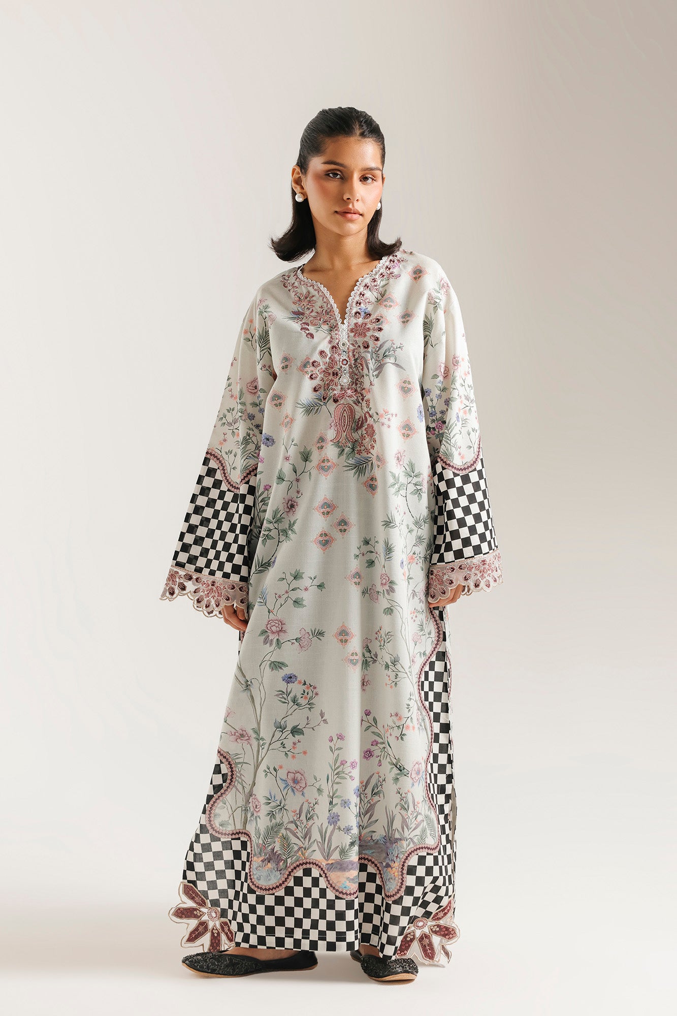 EMBROIDERED KAFTAN (E4467/103/913)