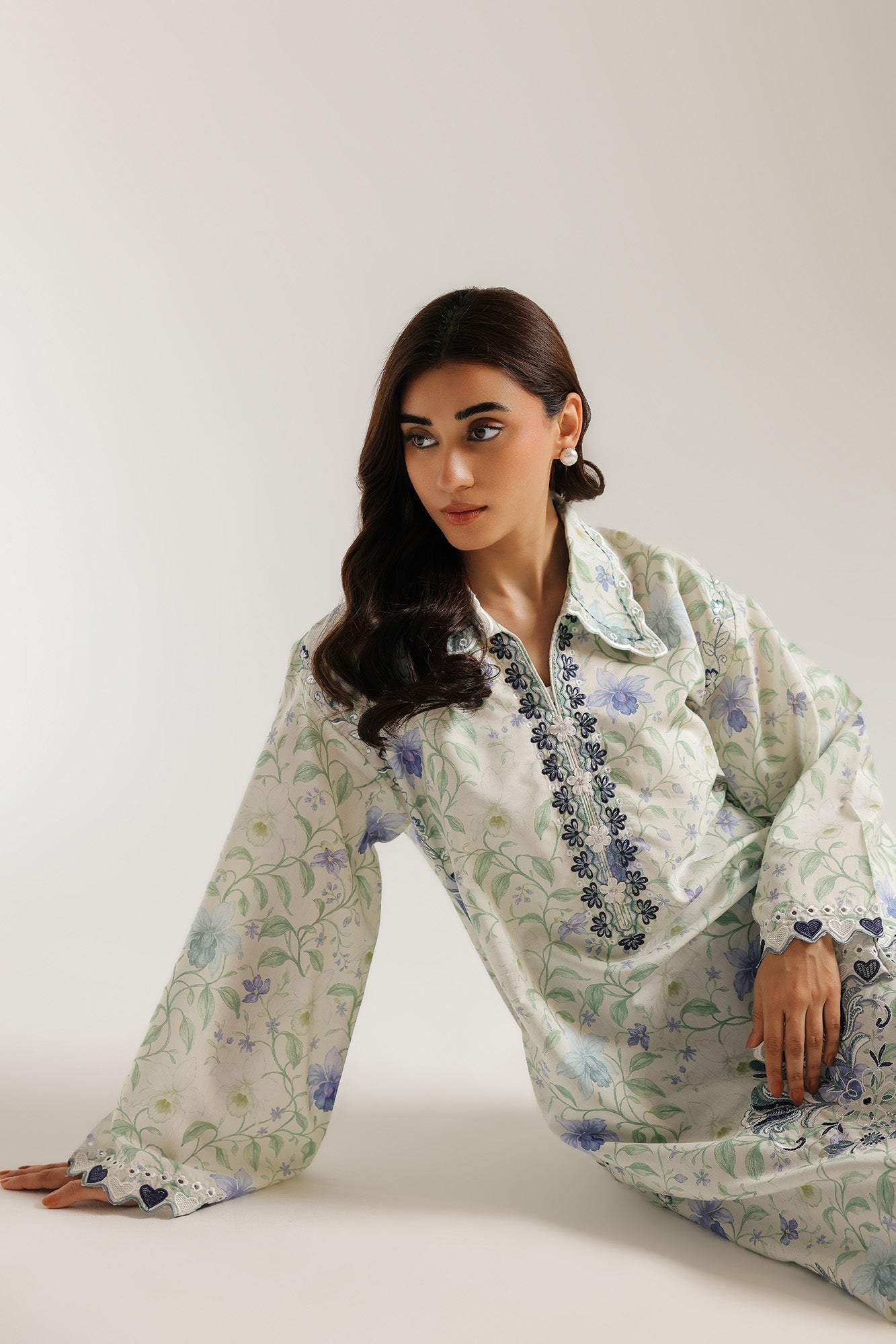EMBROIDERED KAFTAN (E4472/103/115)