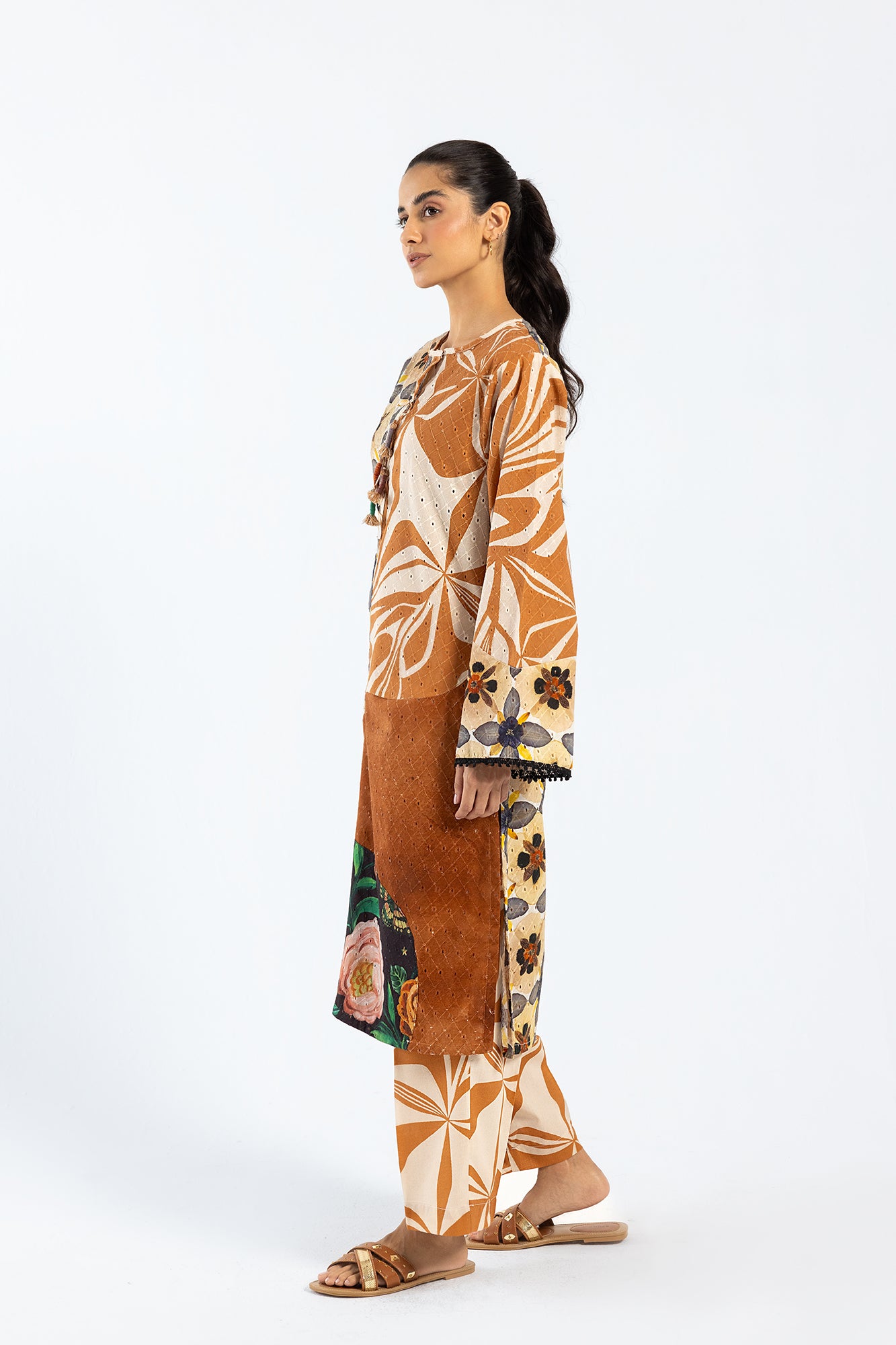 EMBROIDERED SUIT (E4504/102/003)