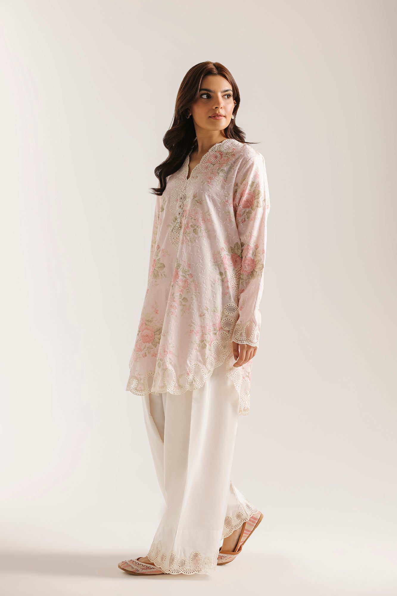 EMBROIDERED SUIT (E4510/103/427)