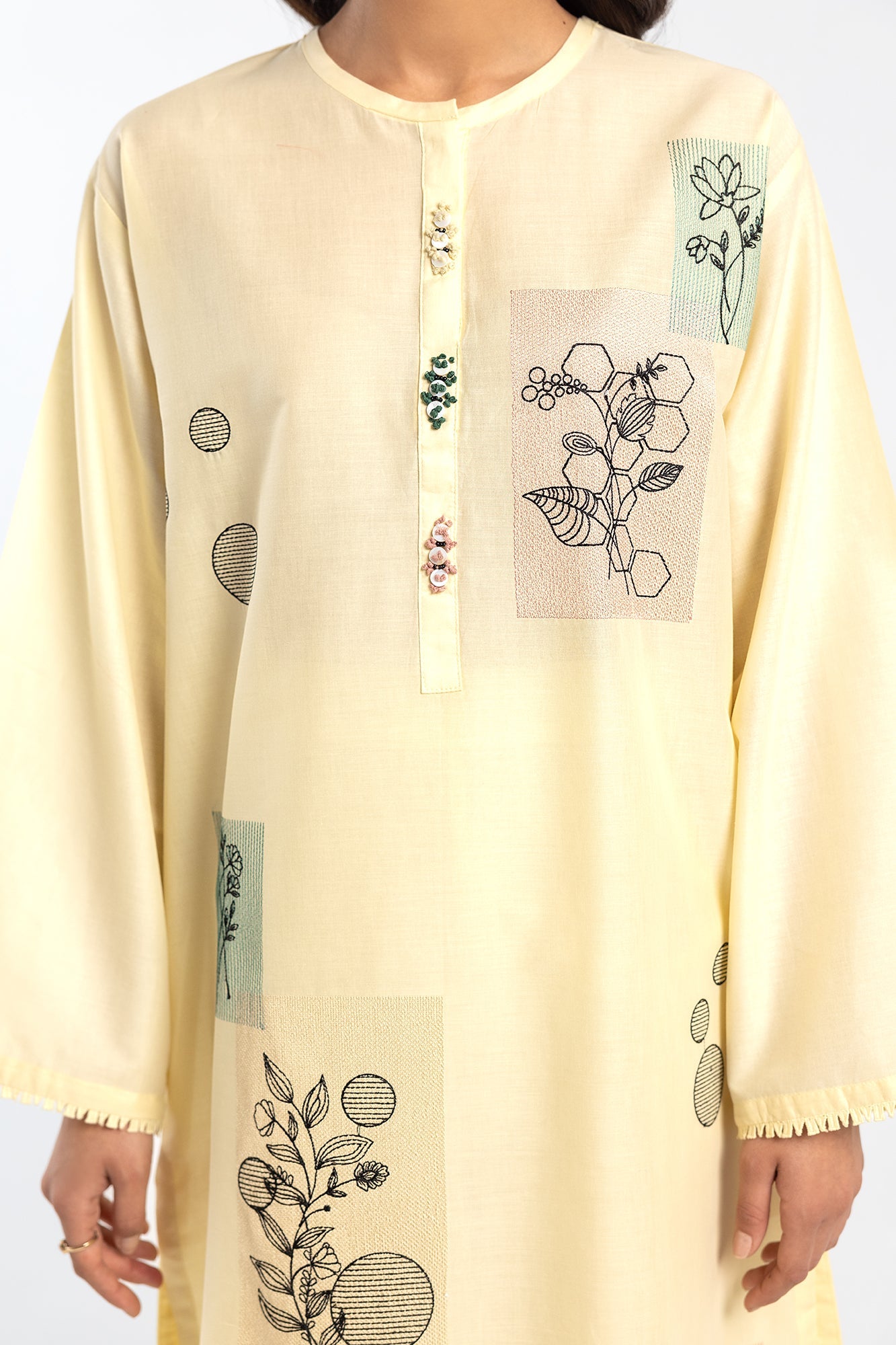 EMBROIDERED SUIT (E4525/102/110)