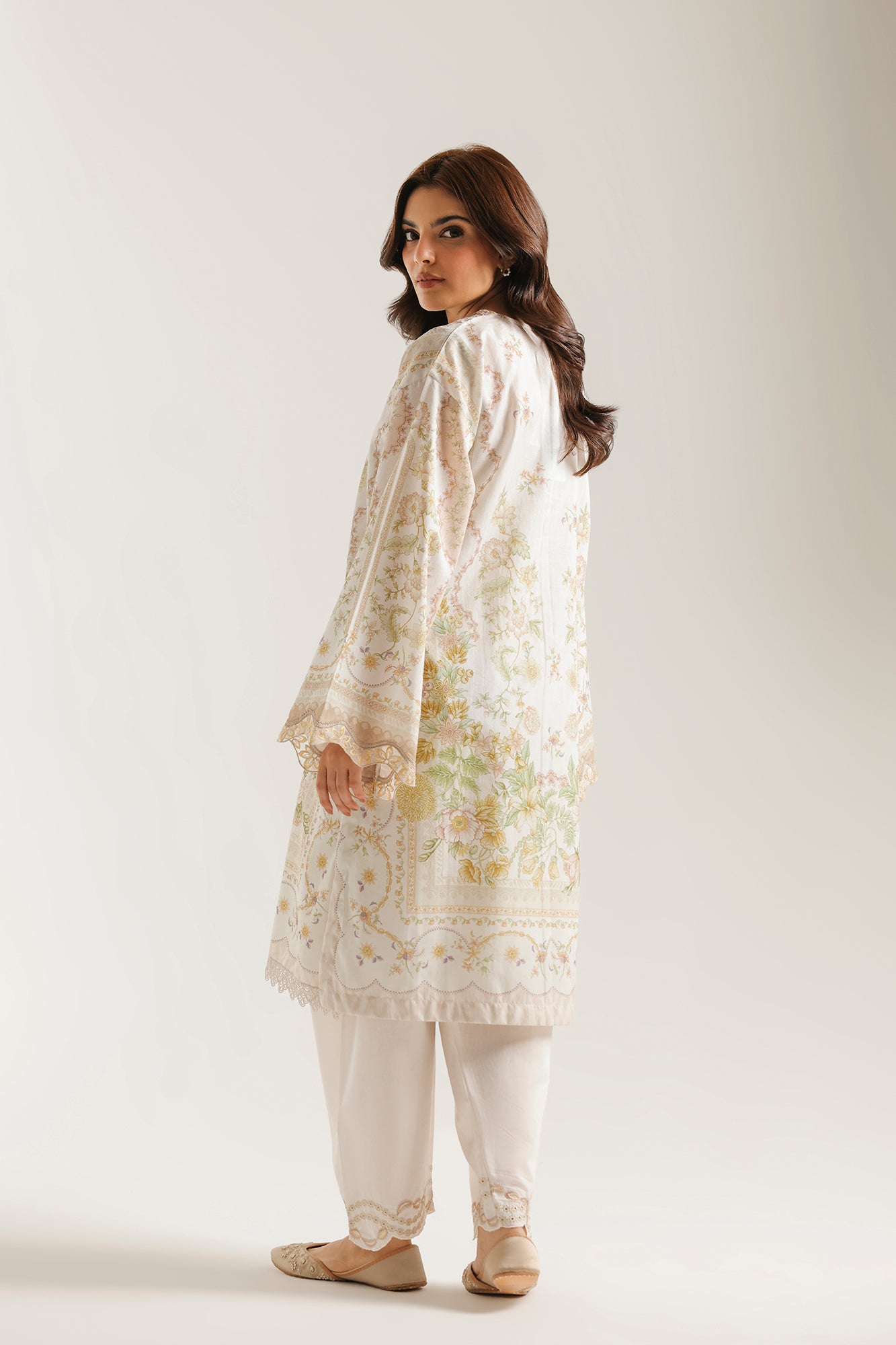 EMBROIDERED SUIT (E4528/103/006)