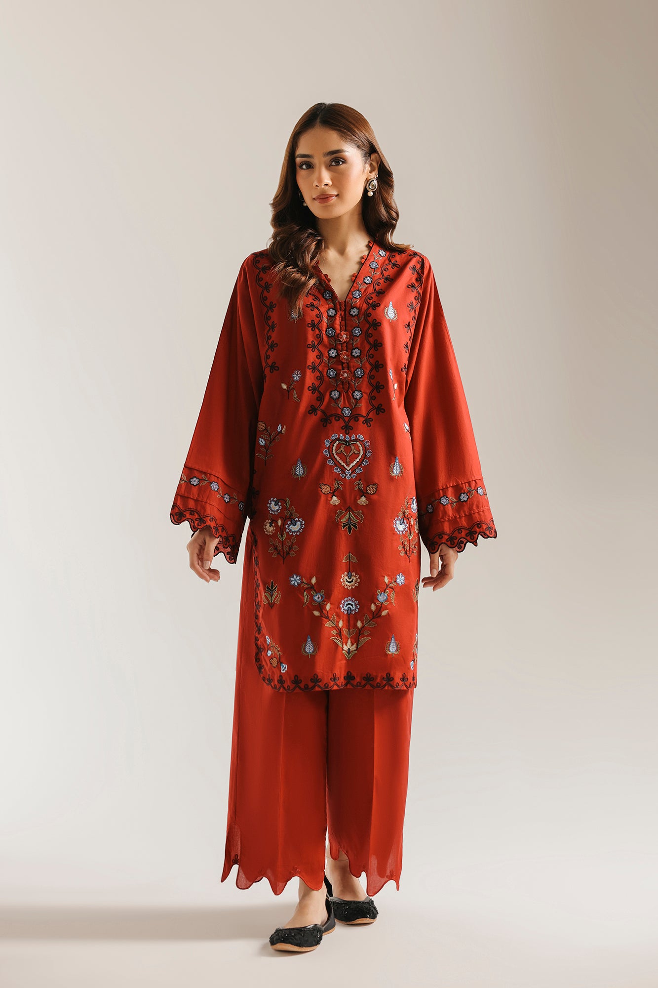 EMBROIDERED SUIT (E4536/103/306)