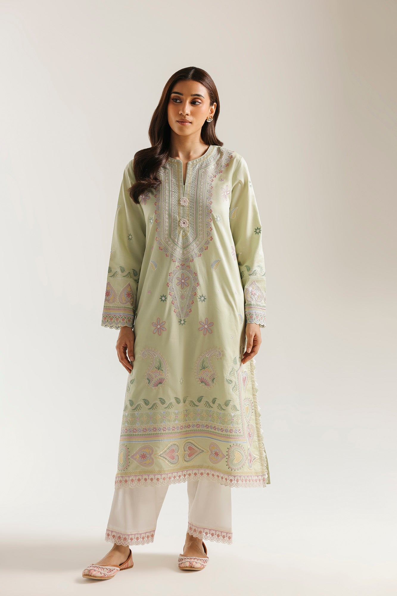EMBROIDERED SUIT (E4539/103/130)