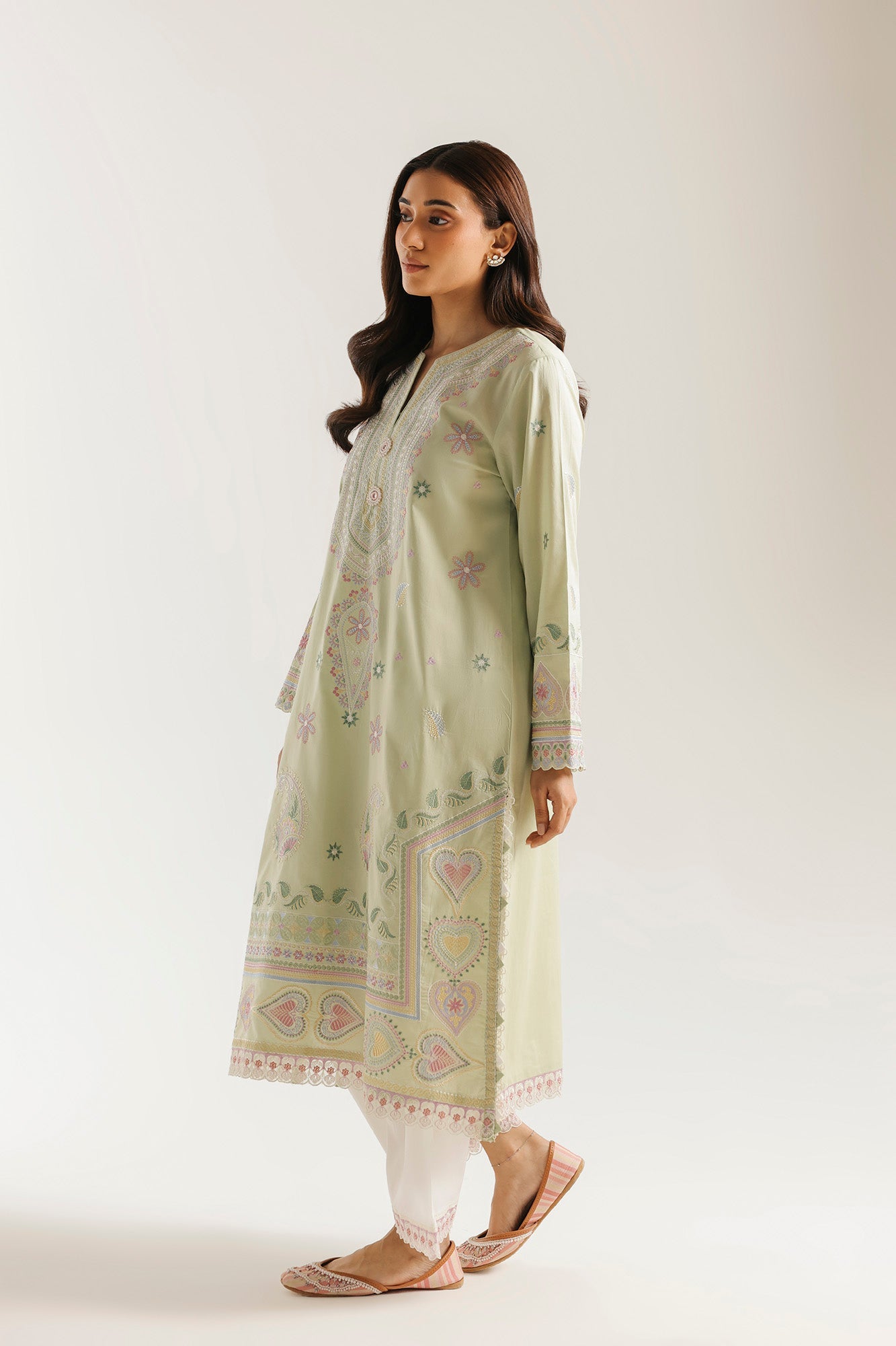EMBROIDERED SUIT (E4539/103/130)