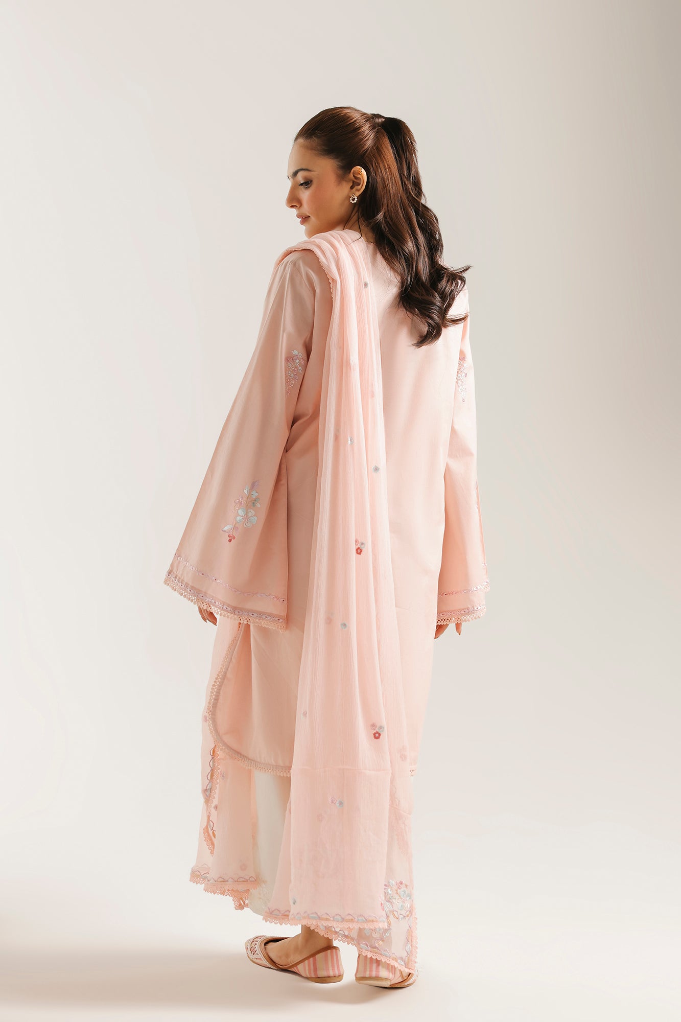 EMBROIDERED SUIT (E4540/103/215)