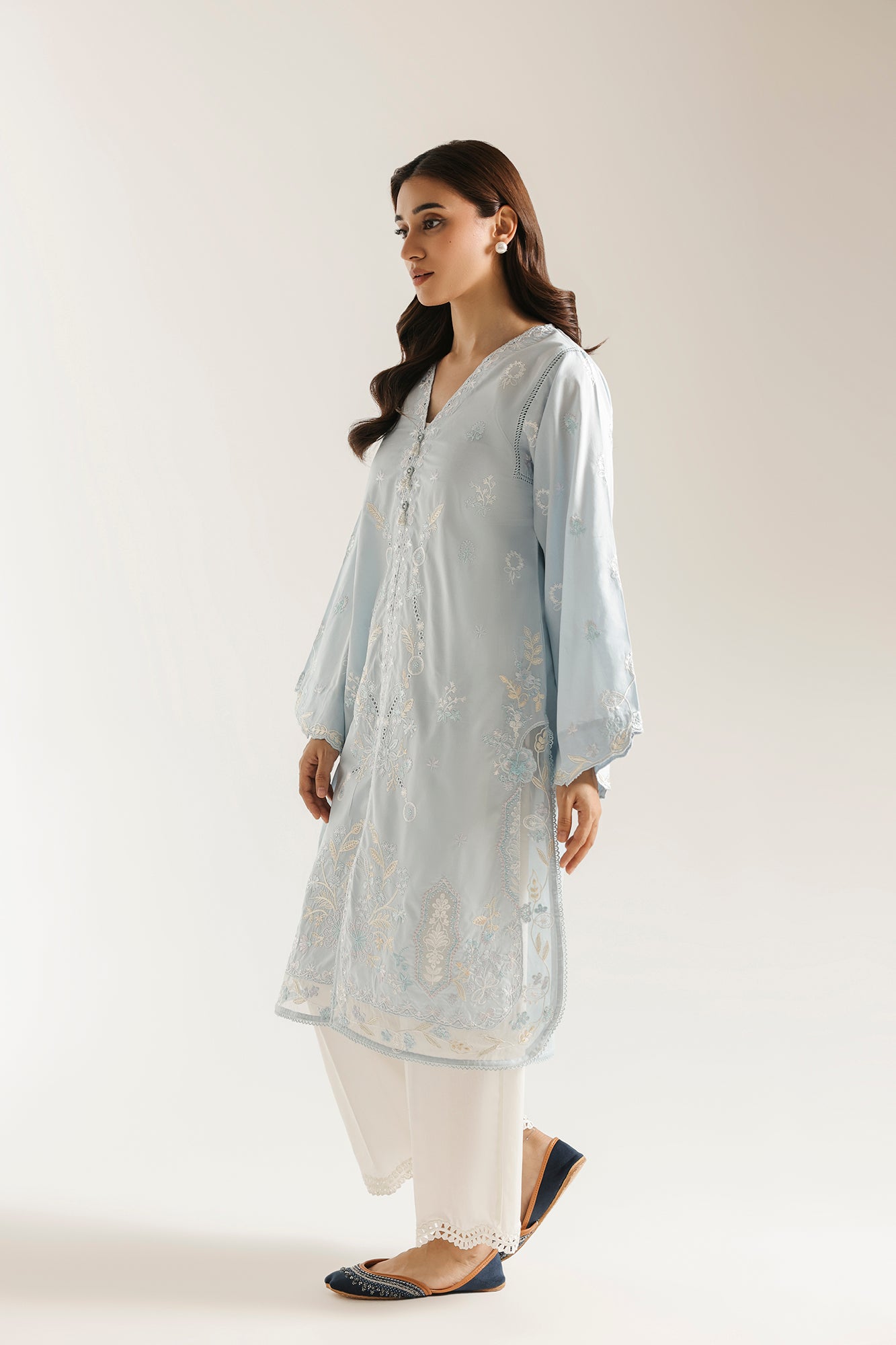 EMBROIDERED SUIT (E4541/103/633)