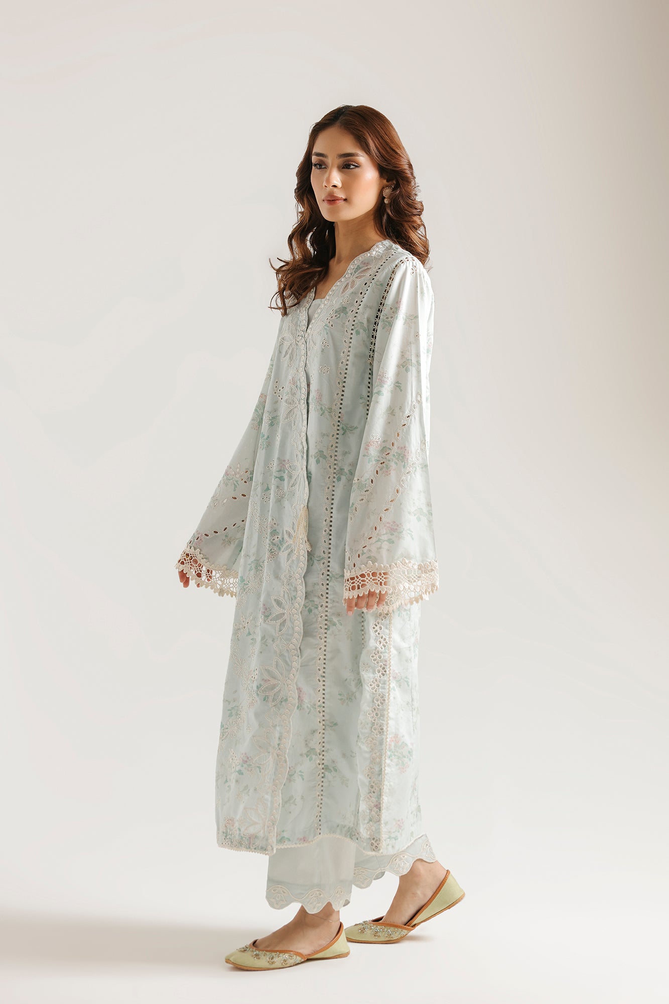 EMBROIDERED SUIT (E4542/103/719)