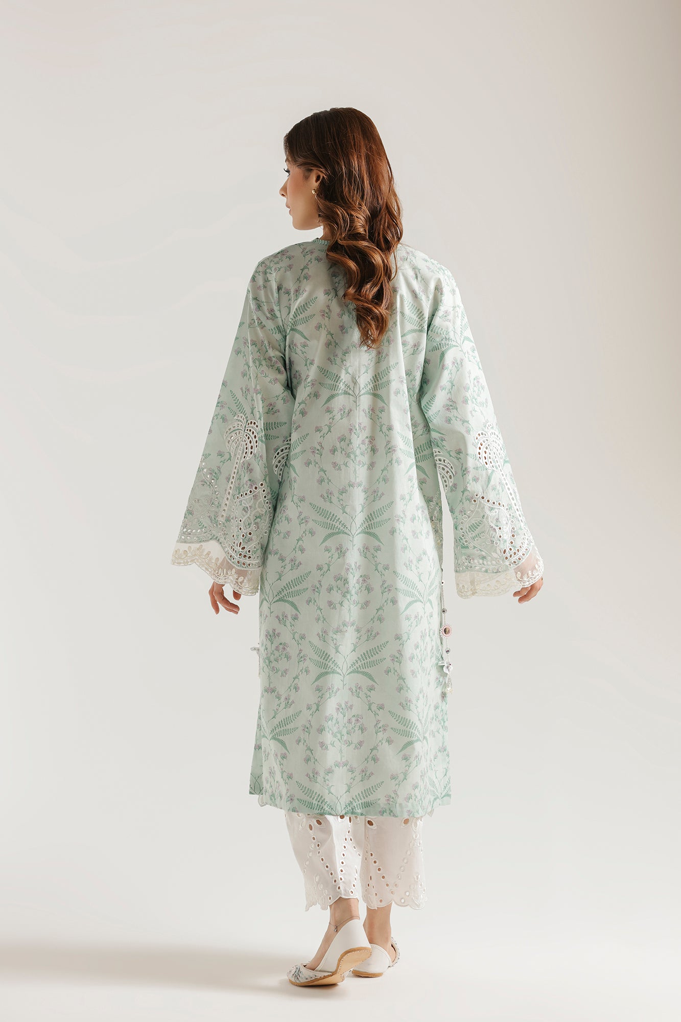 EMBROIDERED SUIT (E4549/103/720)