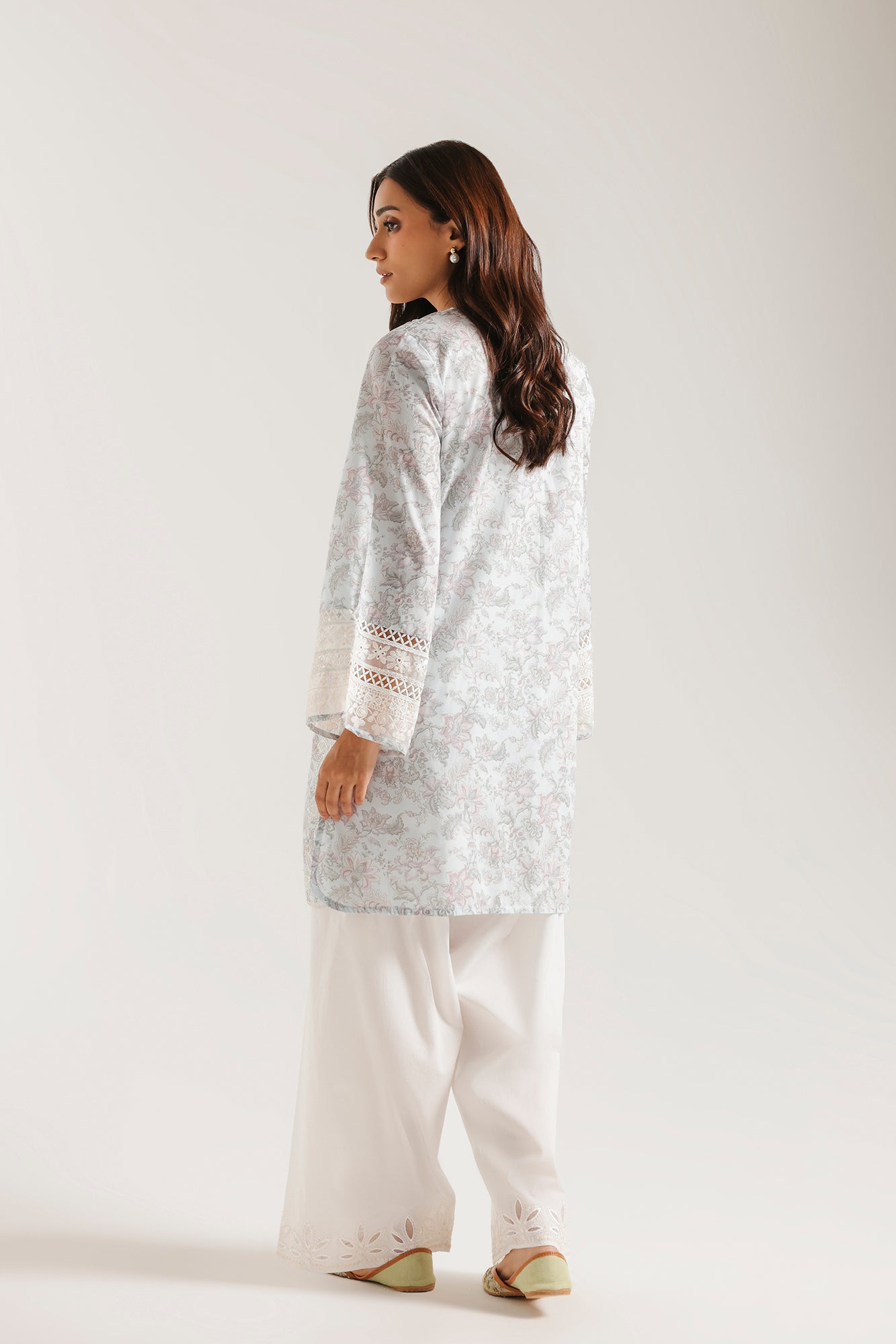 EMBROIDERED SUIT (E4609/103/515)