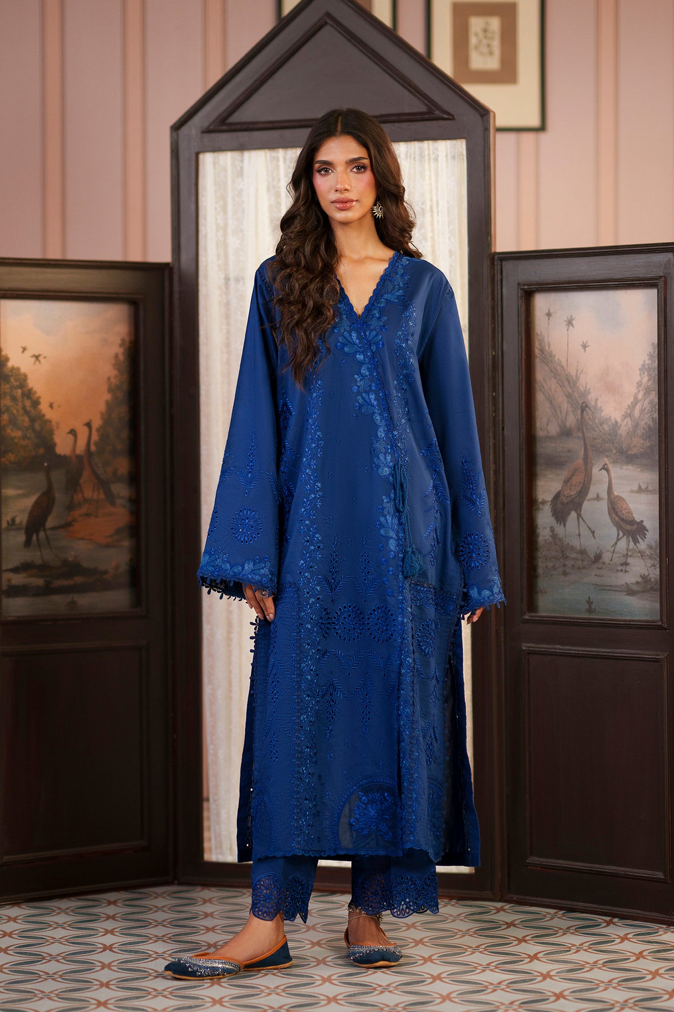 EMBROIDERED SUIT (E4614/103/626)