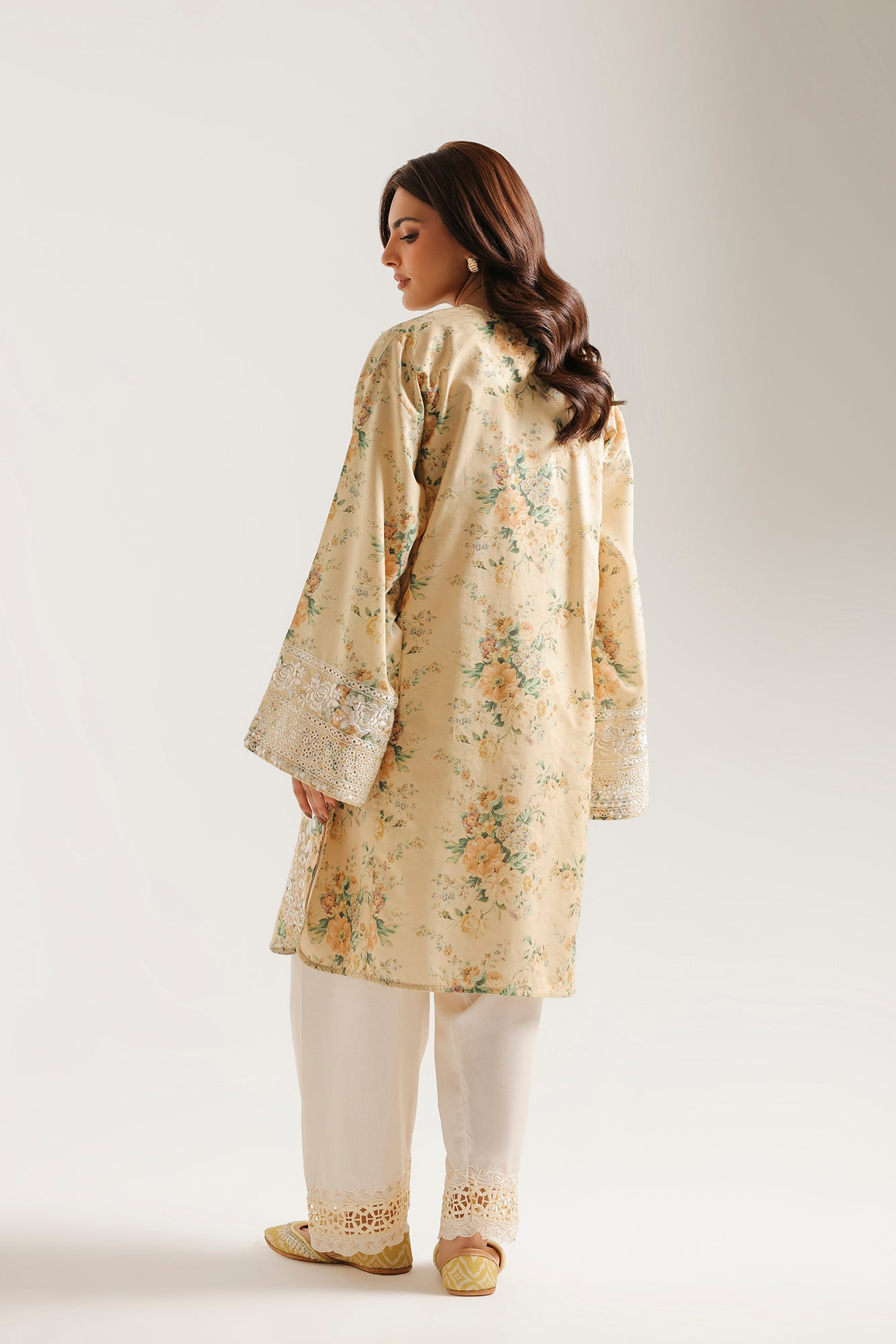 EMBROIDERED SUIT (E4621/103/129)