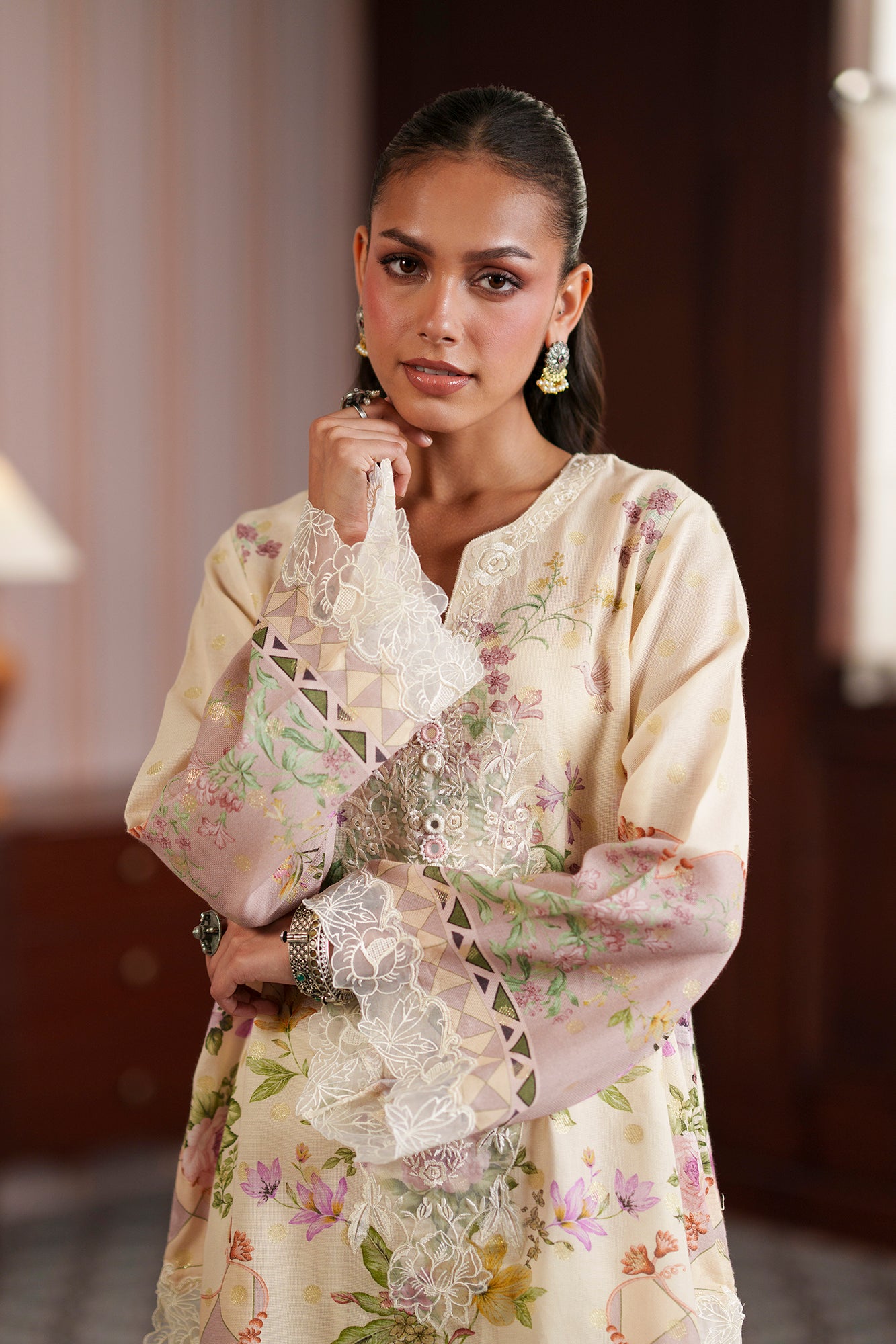 EMBROIDERED SUIT (E4647/103/006)