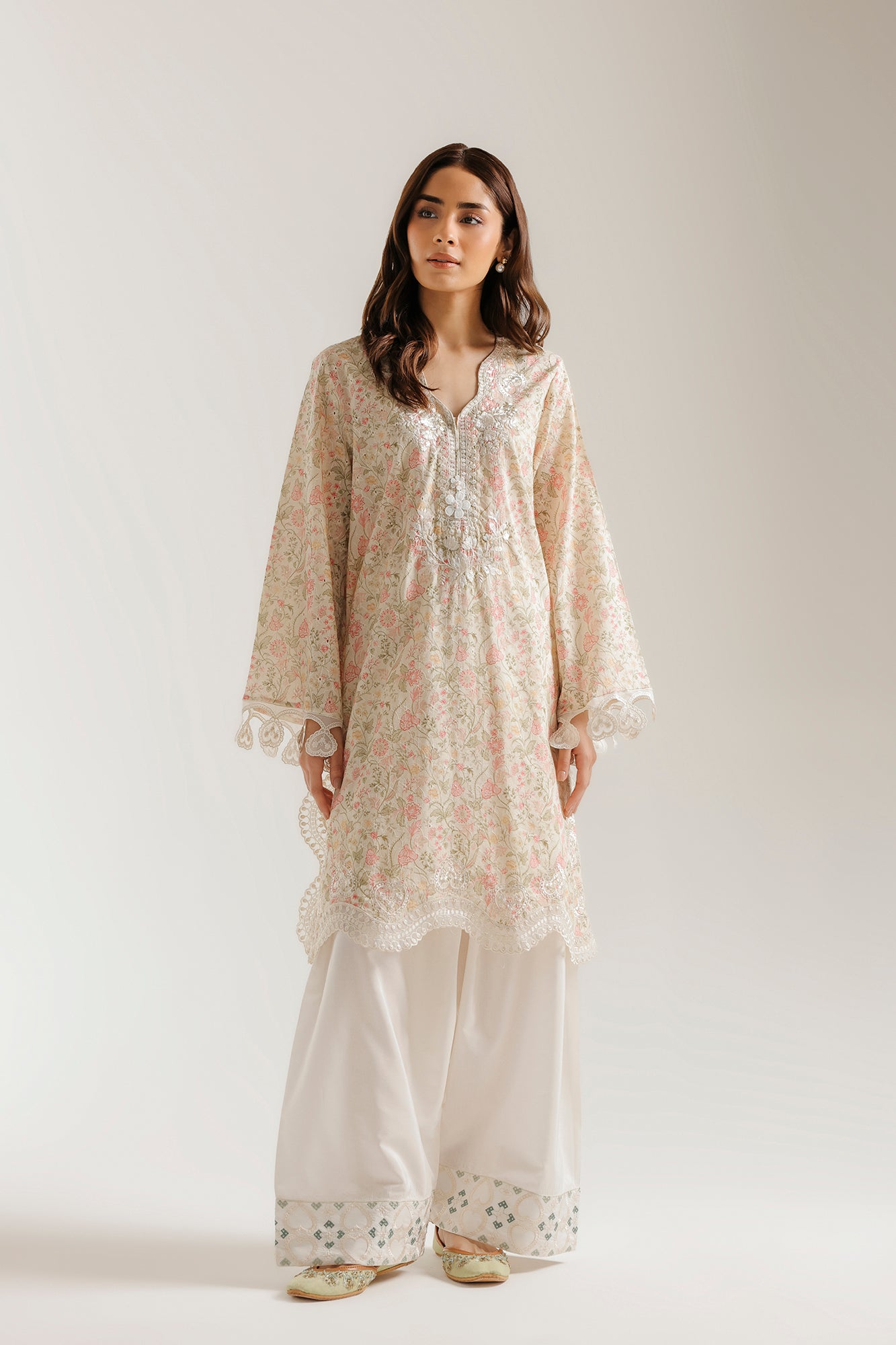EMBROIDERED SUIT (E4649/103/002)