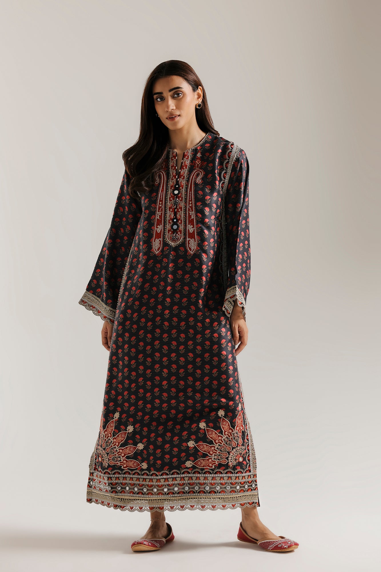 EMBROIDERED KAFTAN (E4703/103/902)