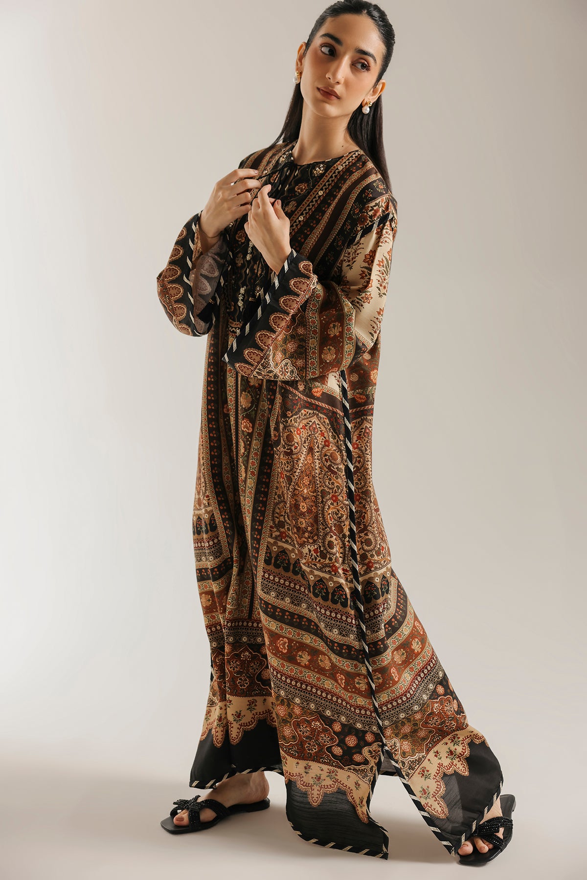 EMBROIDERED KAFTAN (E4730-103-004)