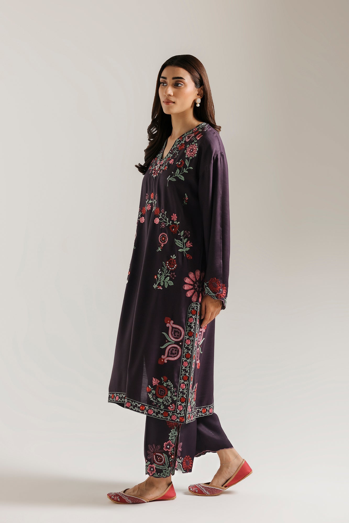EMBROIDERED SUIT (E4742/103/503)