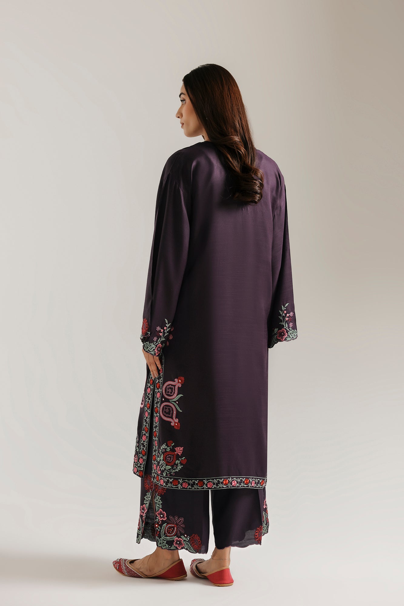 EMBROIDERED SUIT (E4742/103/503)