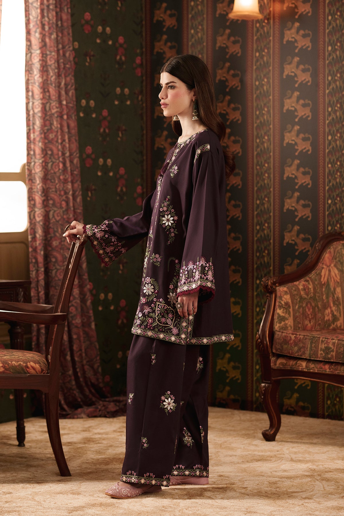 EMBROIDERED SUIT (E4775-103-503)
