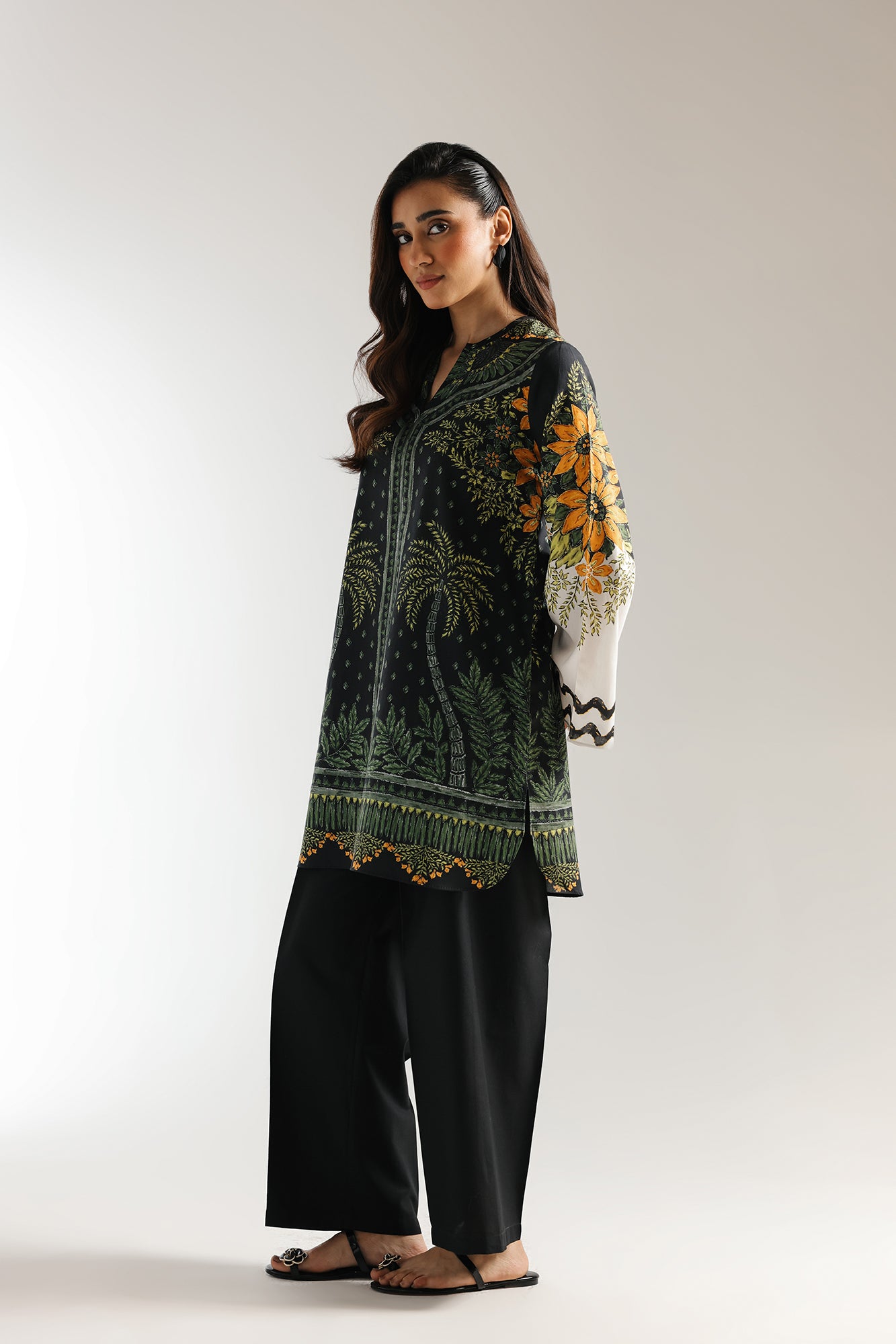 PRINTED KURTI (E5807/102/901)