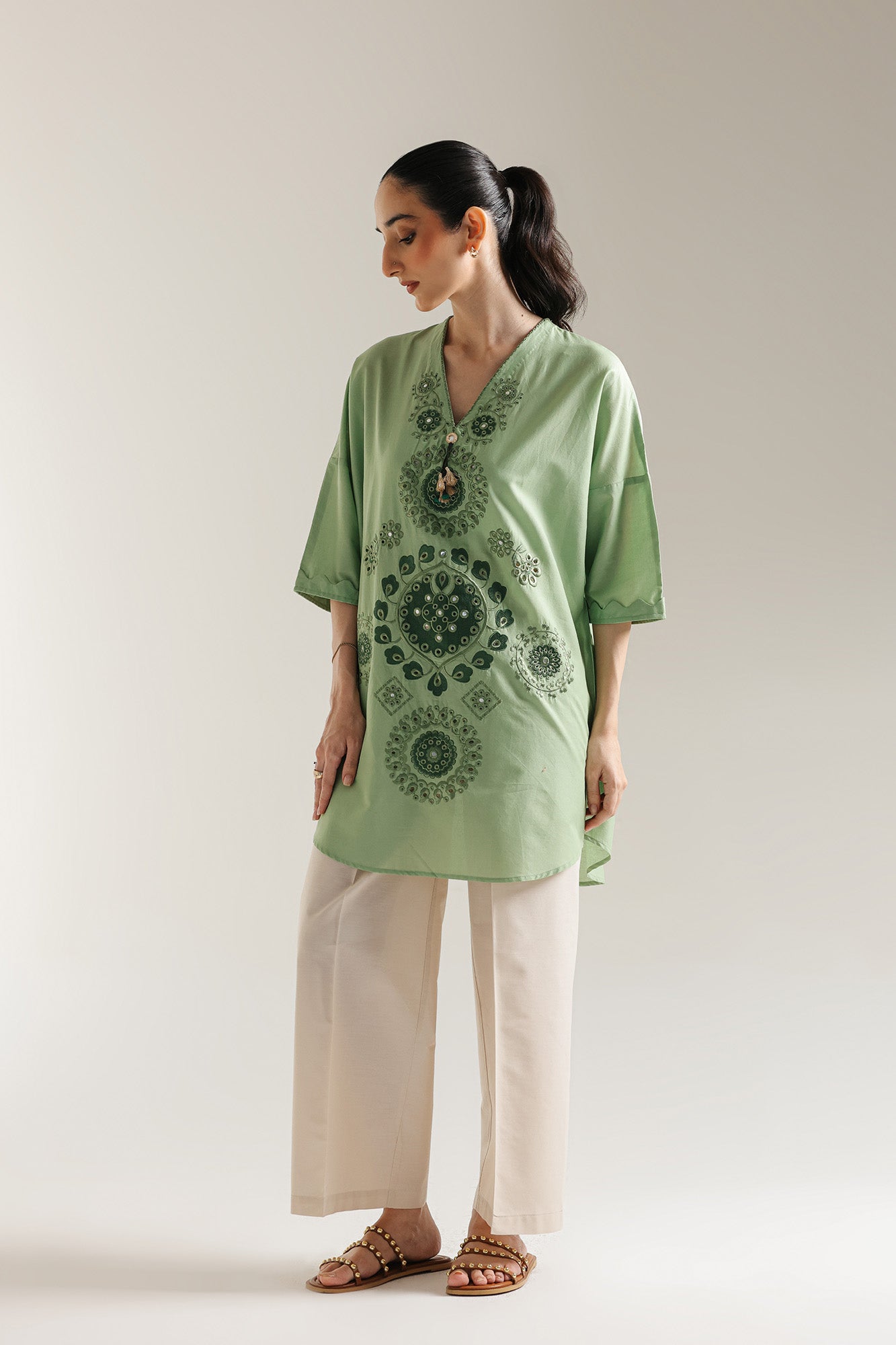 EMBROIDERED KURTI (E5842/102/725)