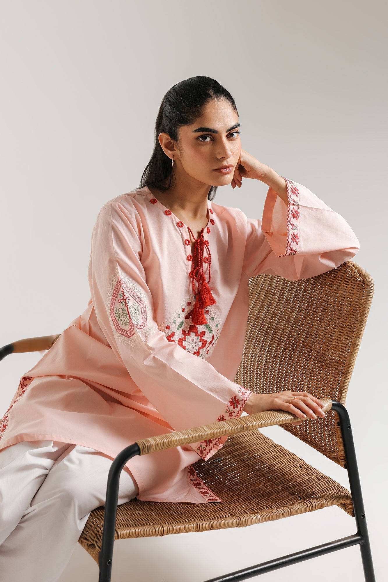 EMBROIDERED KURTI (E5846/102/427)