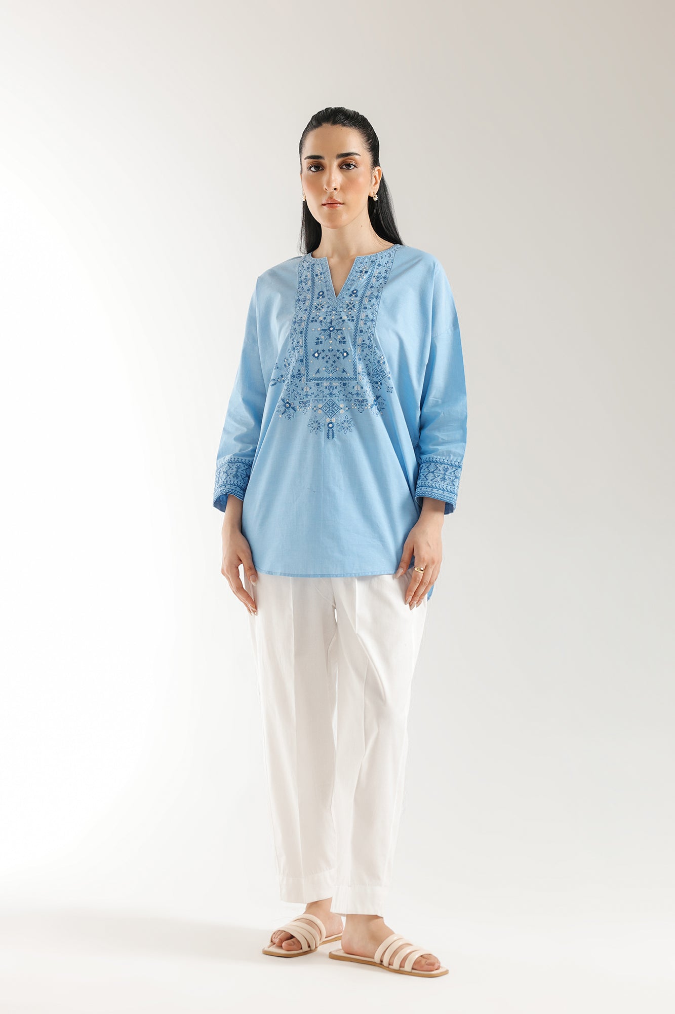 EMBROIDERED KURTI (E5847/102/634)