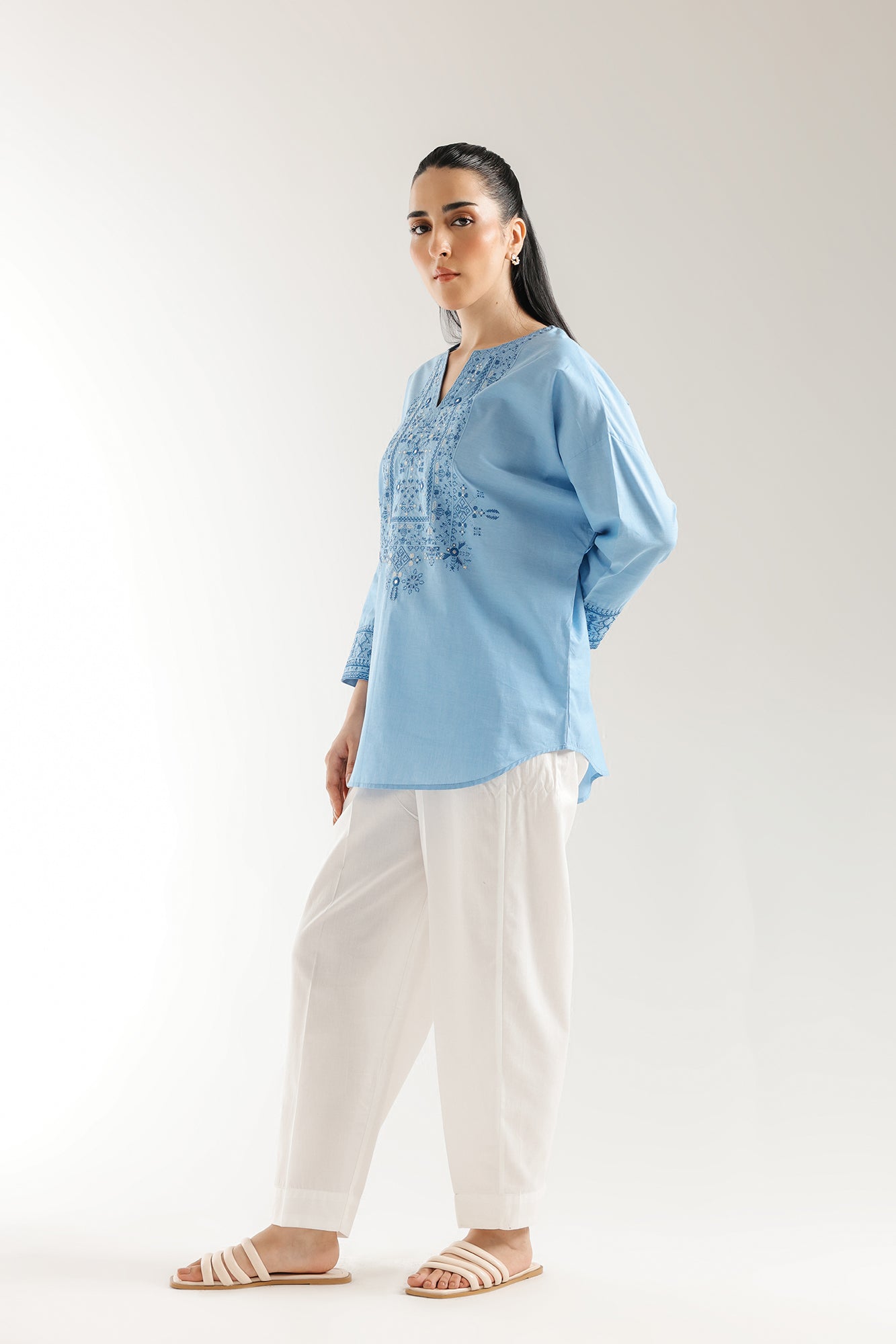 EMBROIDERED KURTI (E5847/102/634)