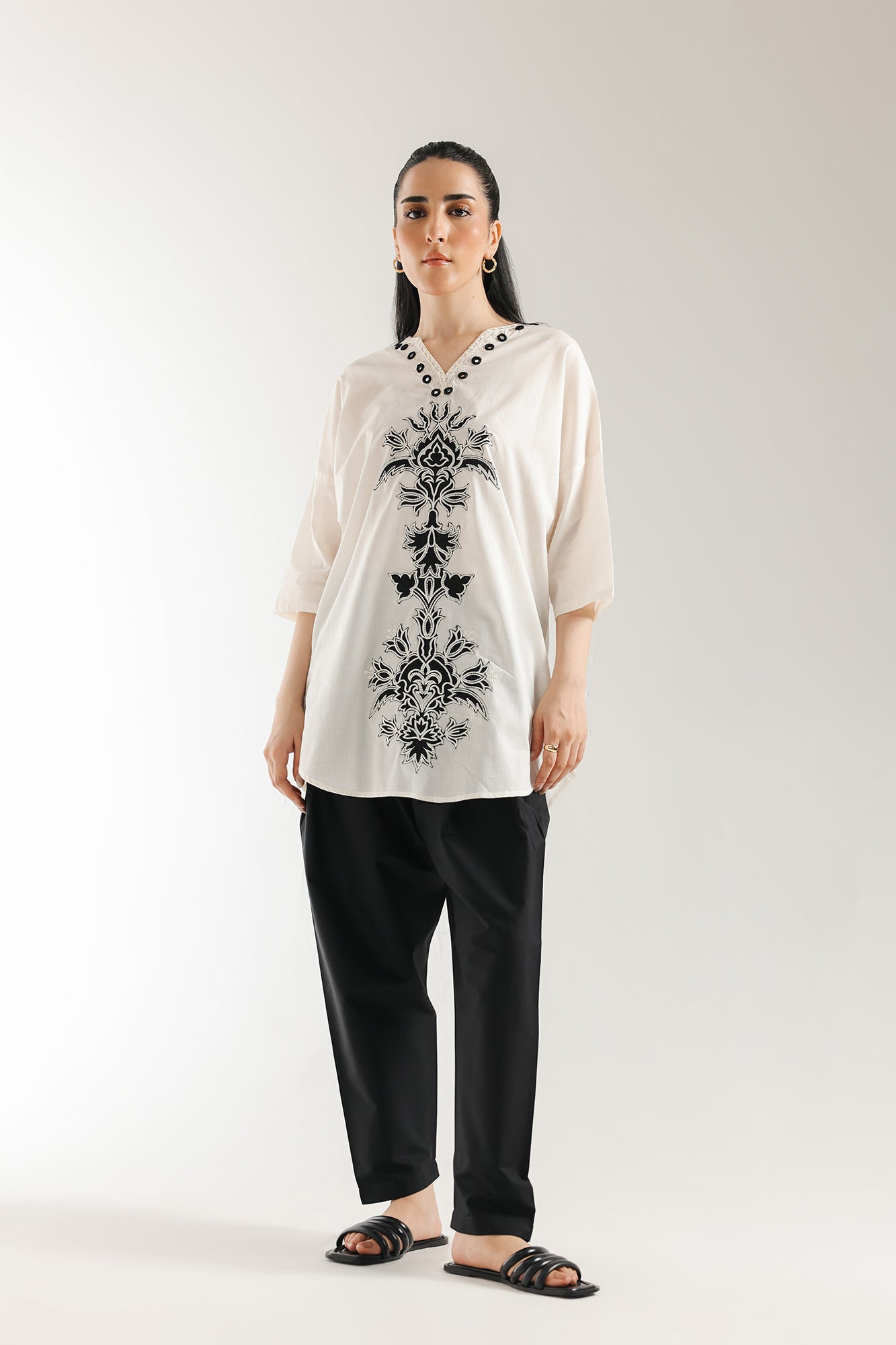 EMBROIDERED KURTI (E5856/102/002)