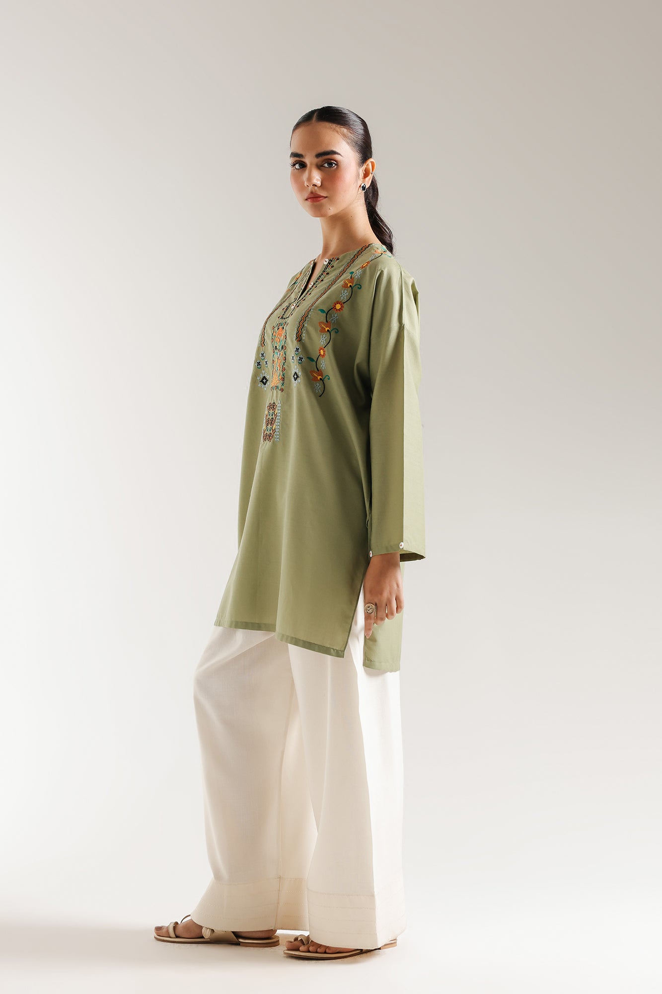 EMBROIDERED SHIRT (E5862/102/121)