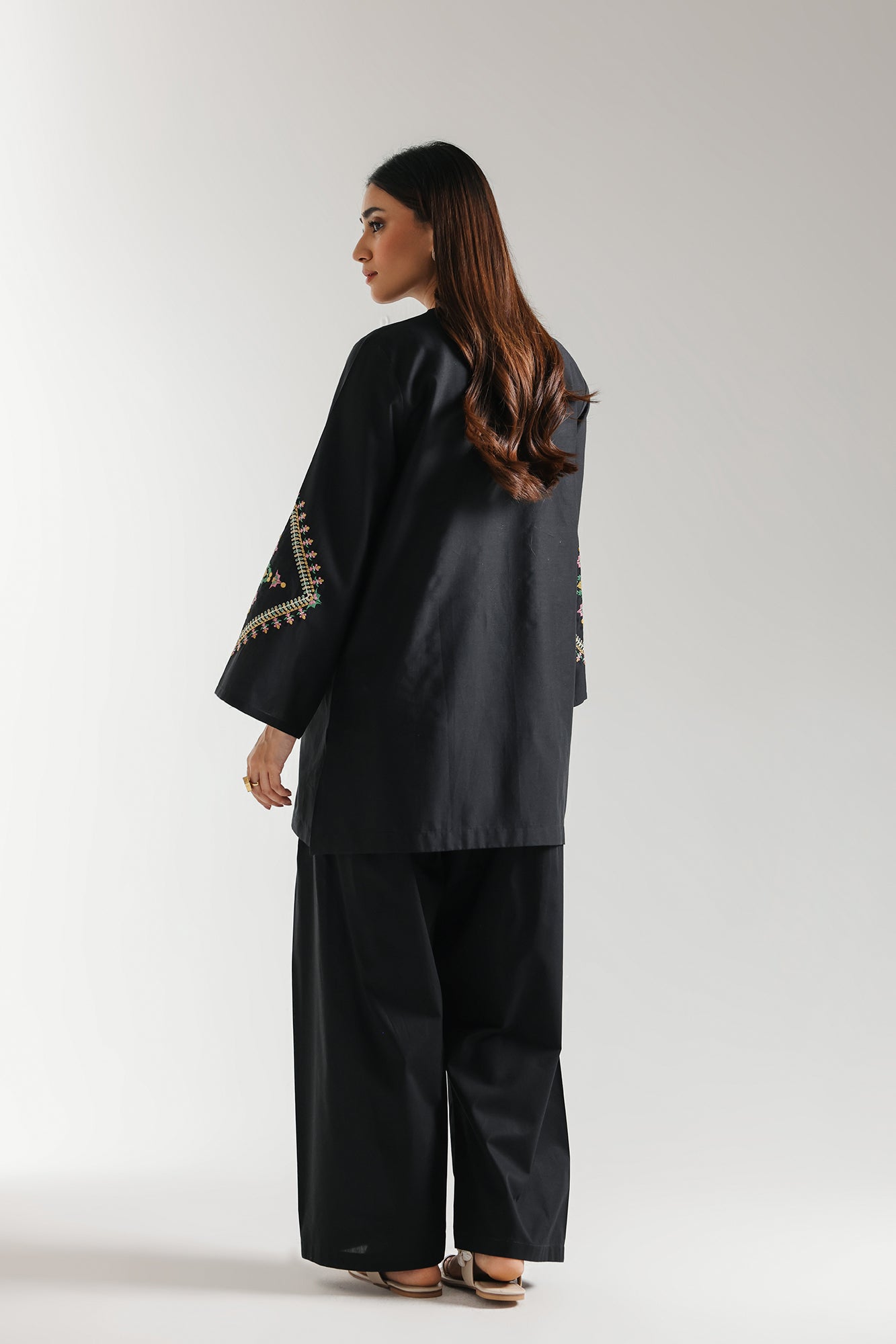 EMBROIDERED SHIRT (E5864/102/902)