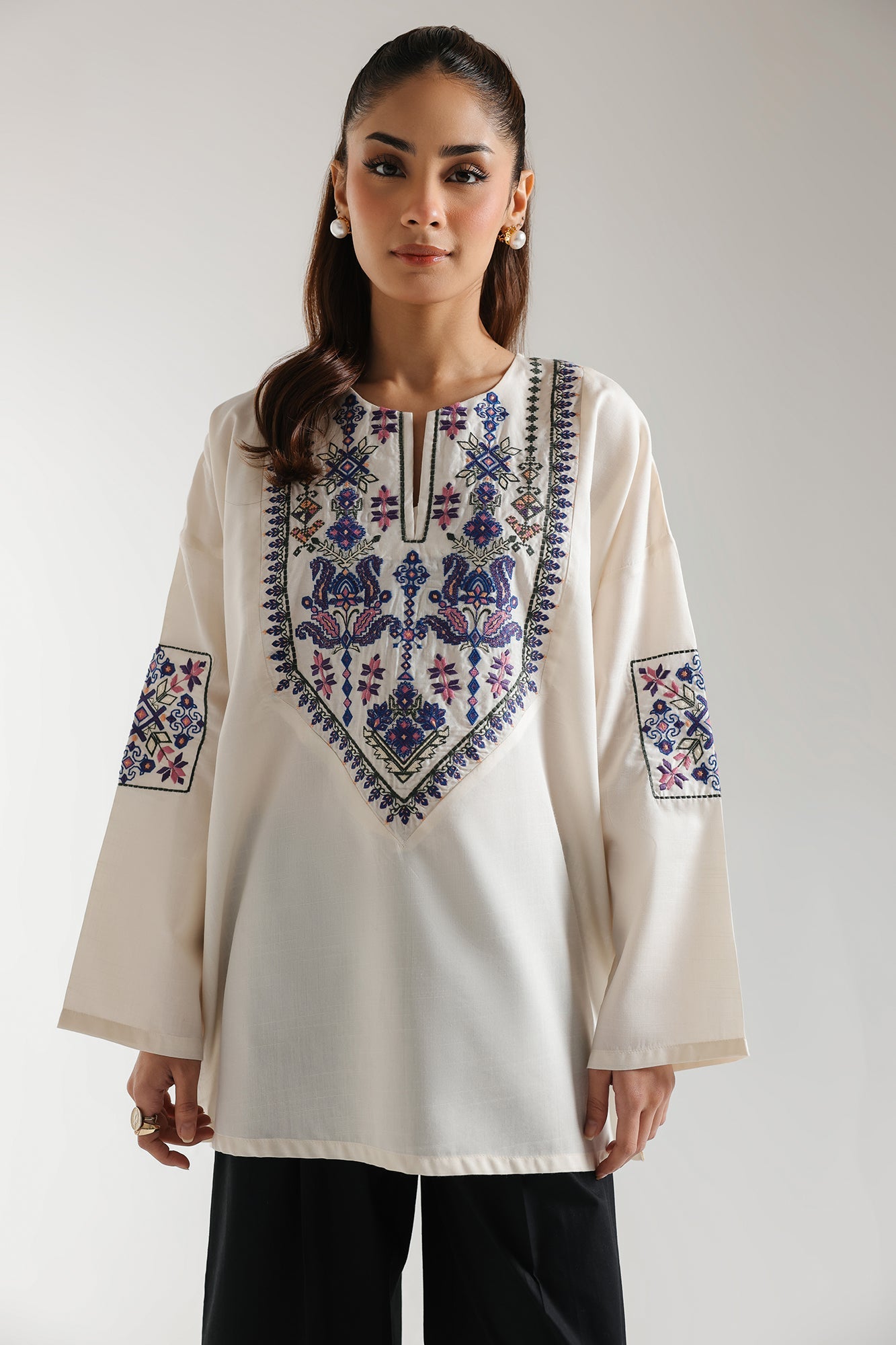 EMBROIDERED SHIRT (E5866/102/002)